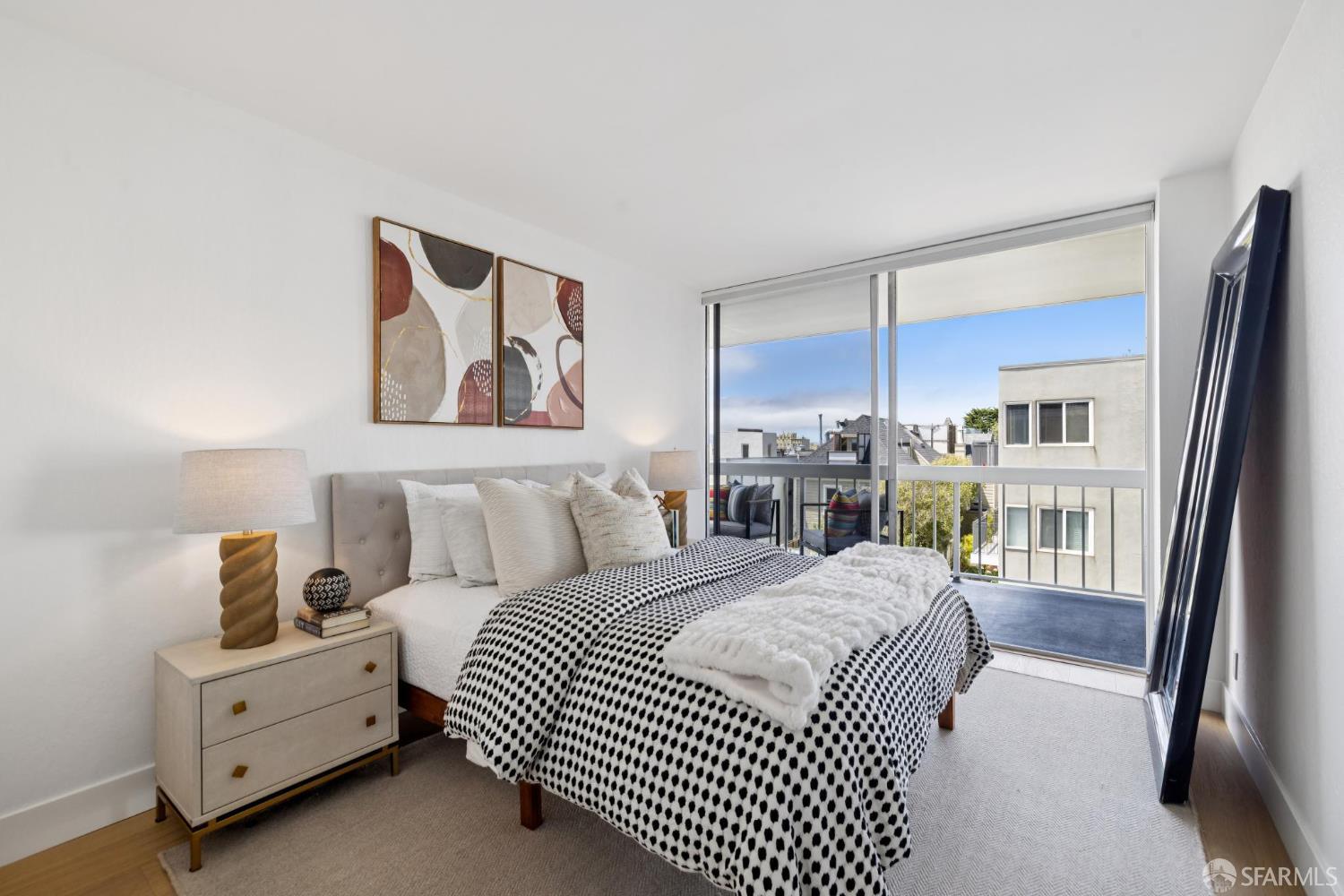 2200 Sacramento Street # 403