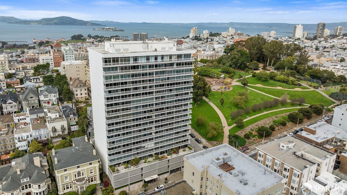 2200 Sacramento Street # 403