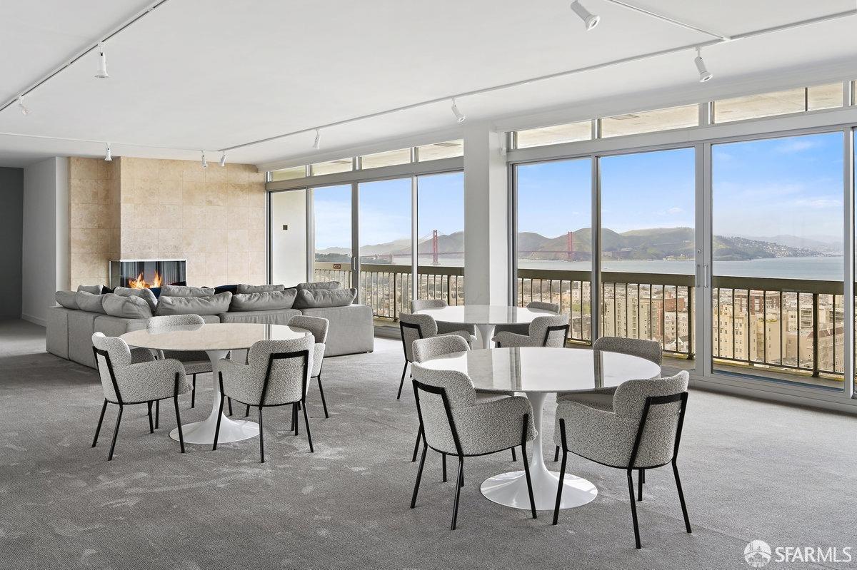 2200 Sacramento Street # 403