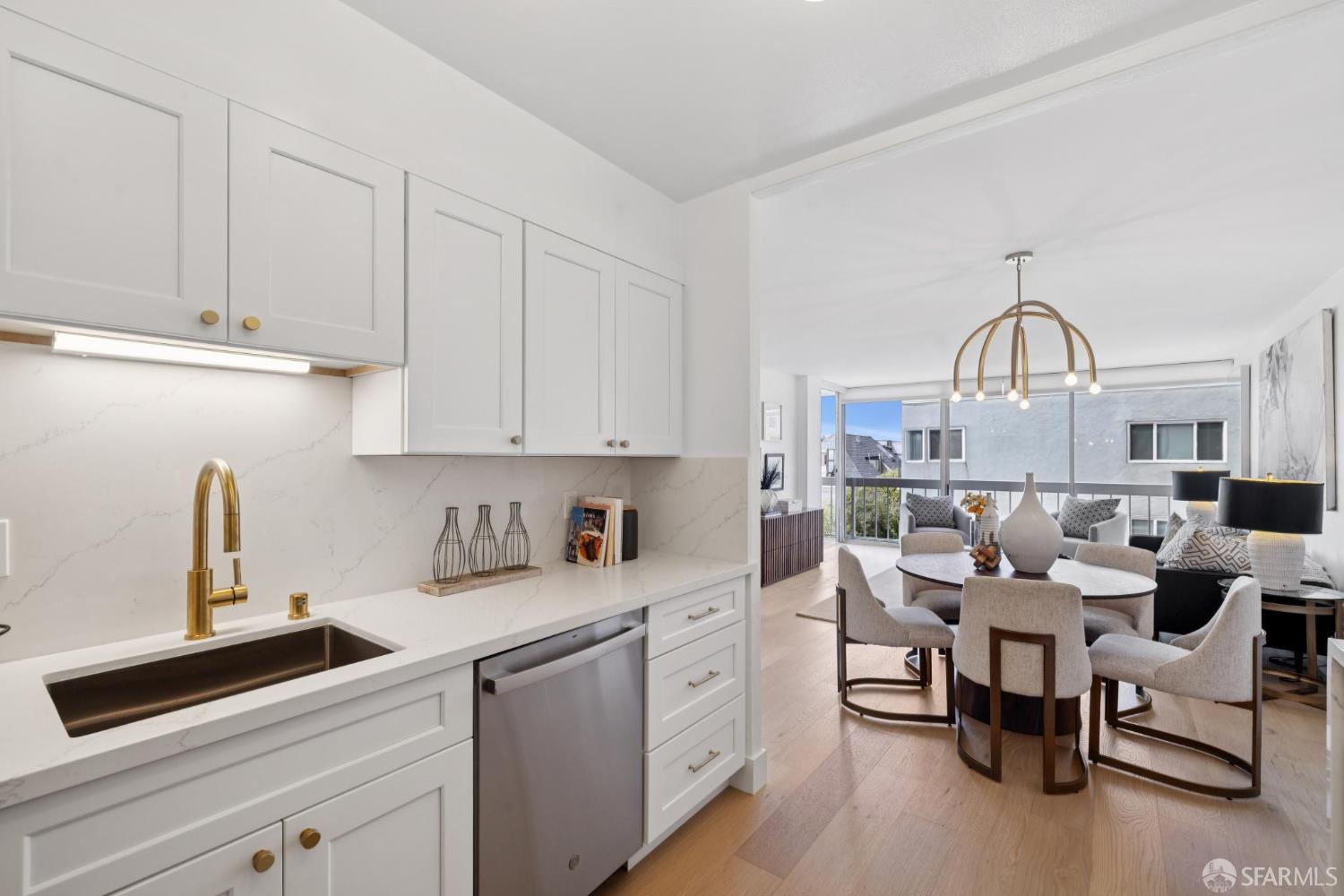 2200 Sacramento Street # 403