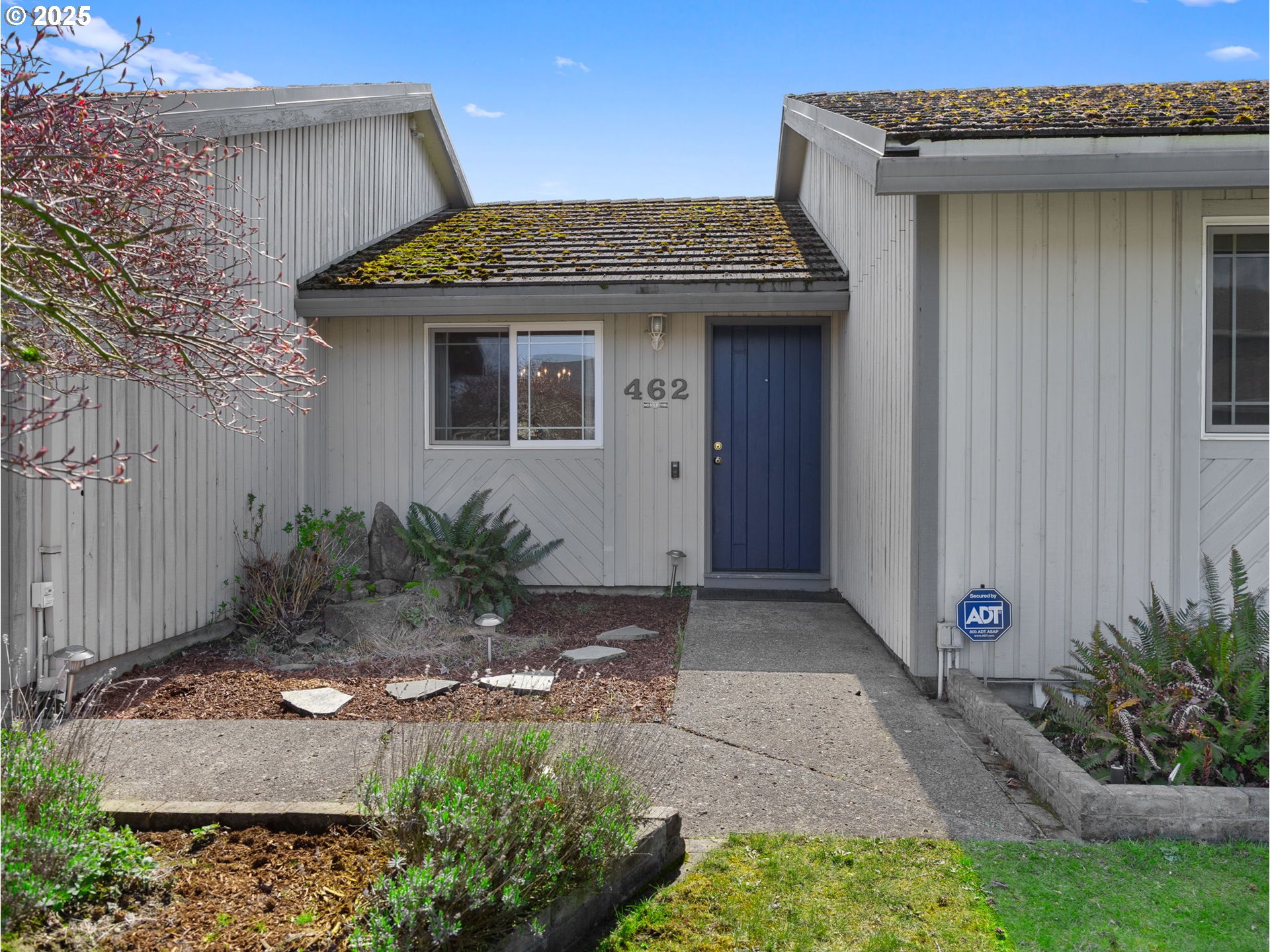 462 NE 24TH ST