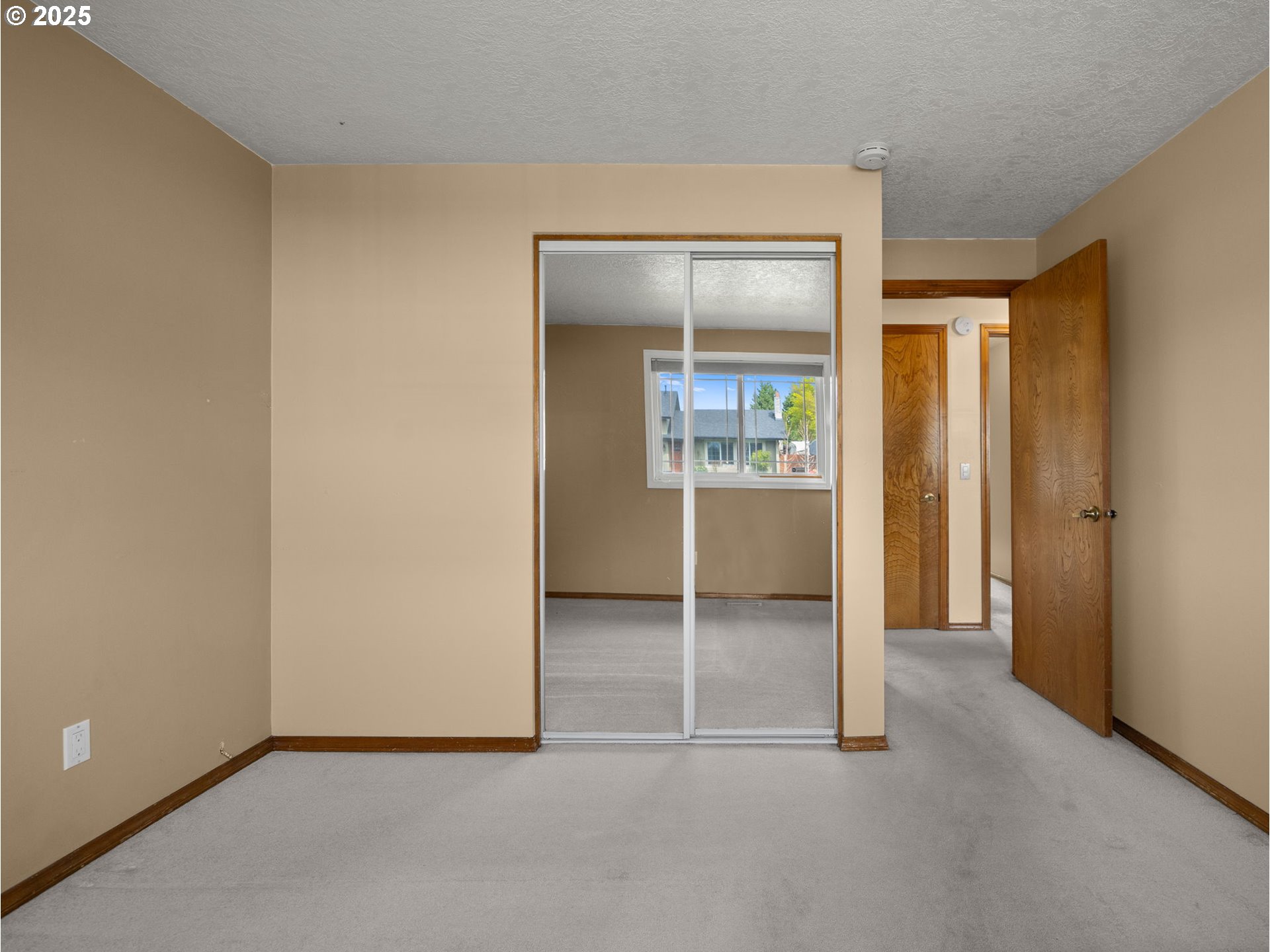462 NE 24TH ST