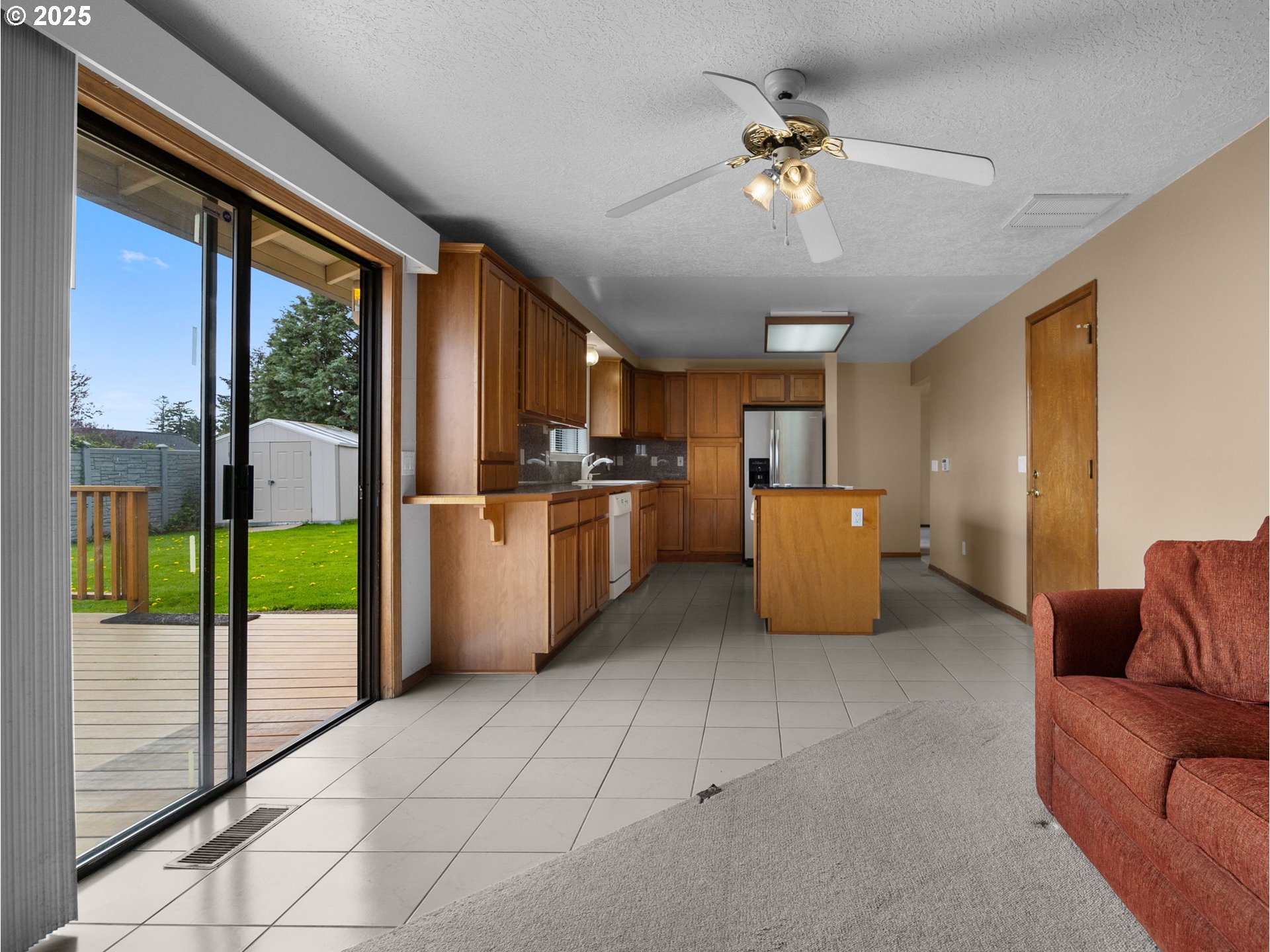 462 NE 24TH ST