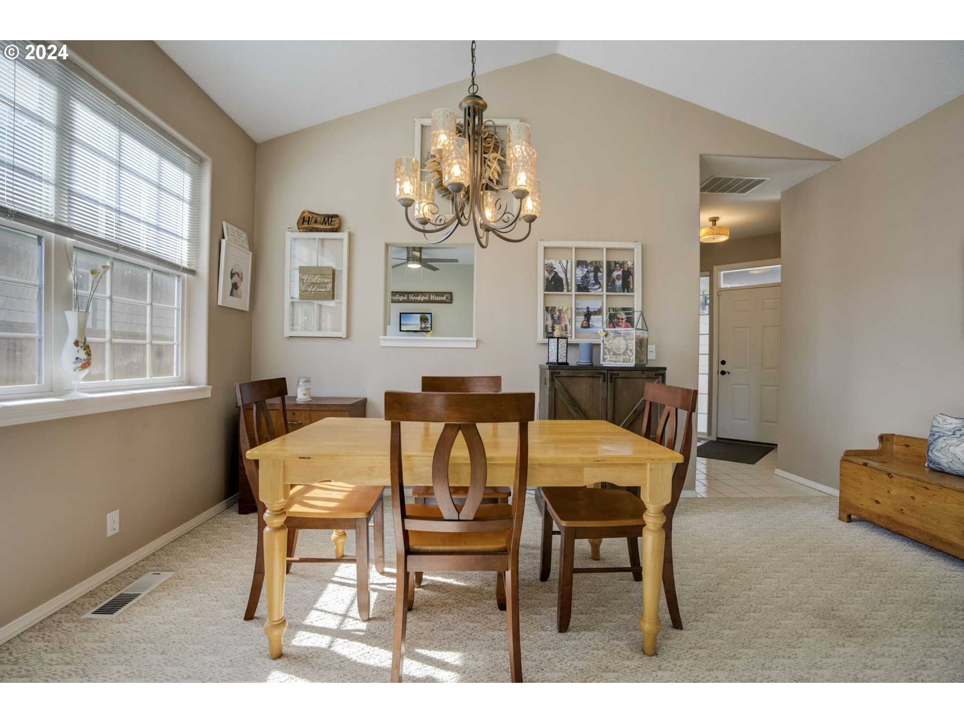 1184 NE MULTNOMAH DR