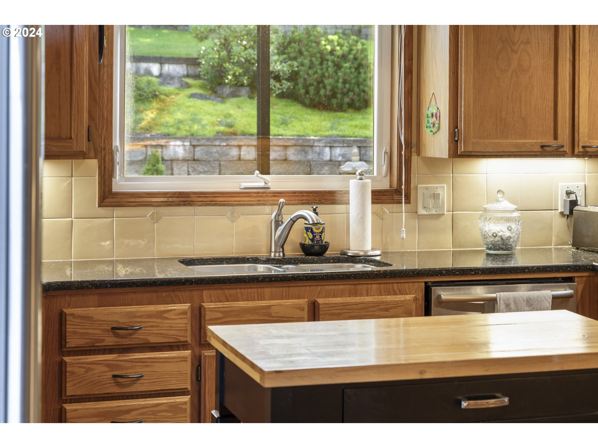 18100 UPPER MIDHILL DR