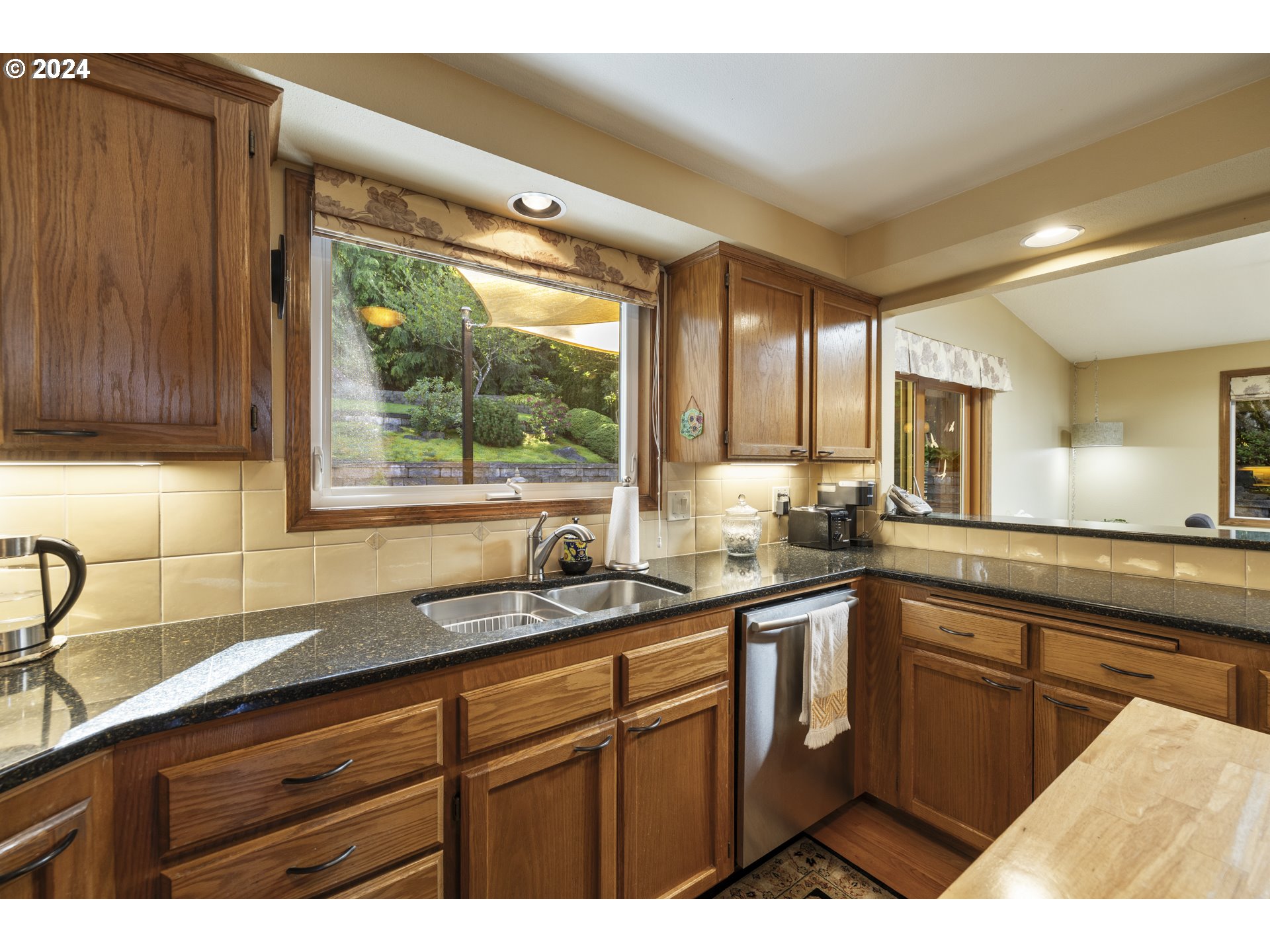 18100 UPPER MIDHILL DR