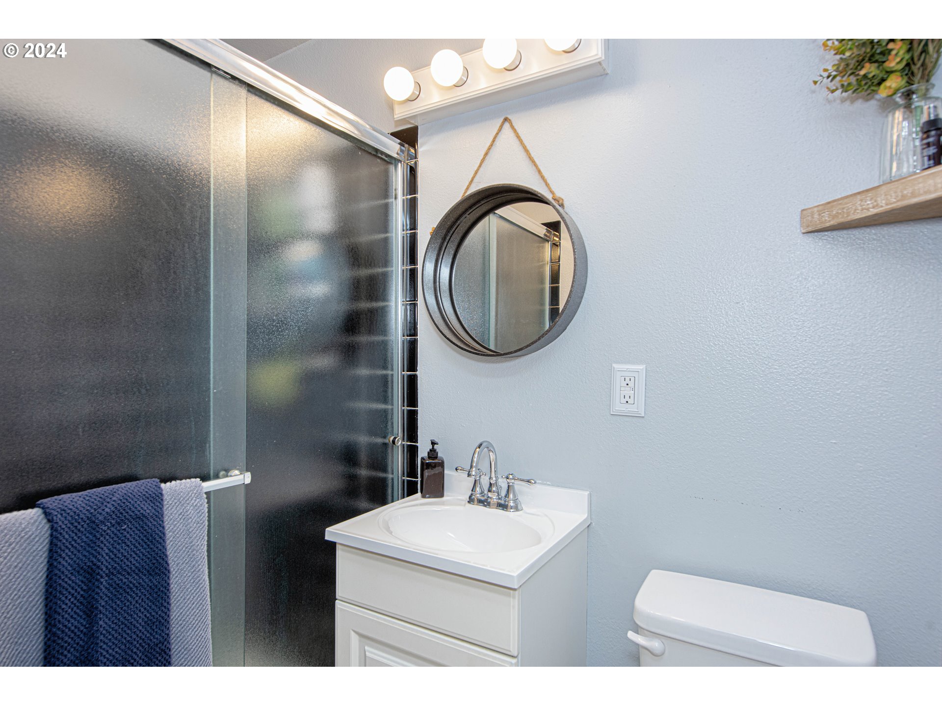 8855 SW BRIDLETRAIL AVE