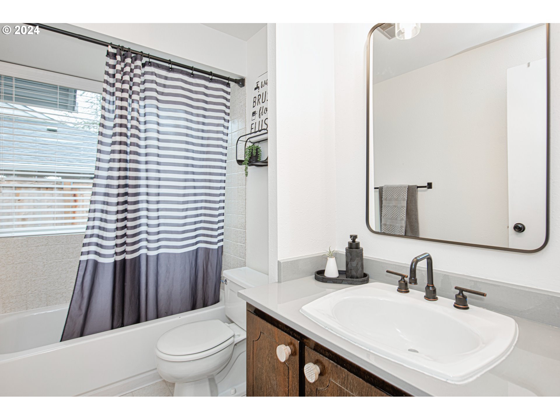 8855 SW BRIDLETRAIL AVE