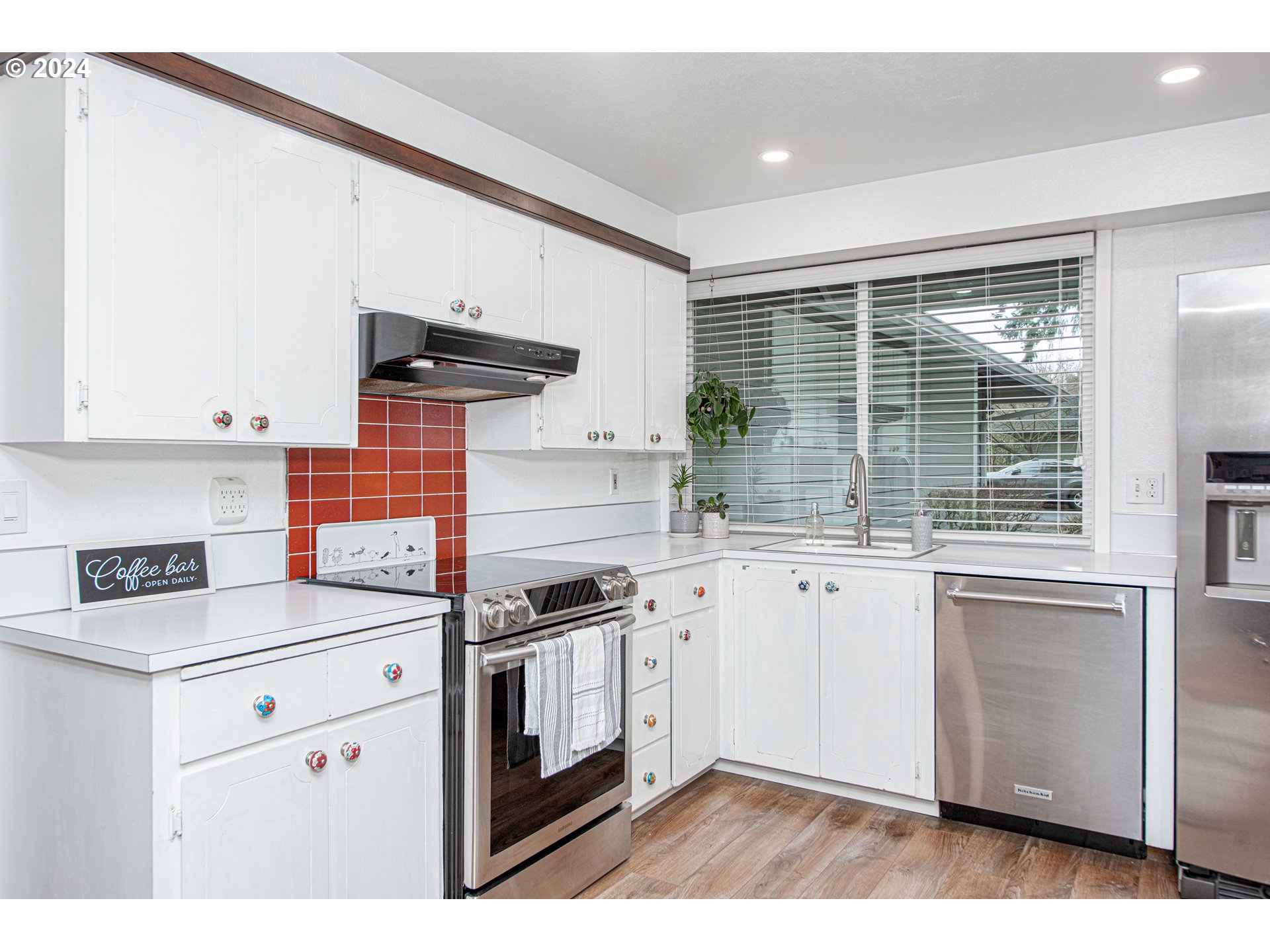 8855 SW BRIDLETRAIL AVE