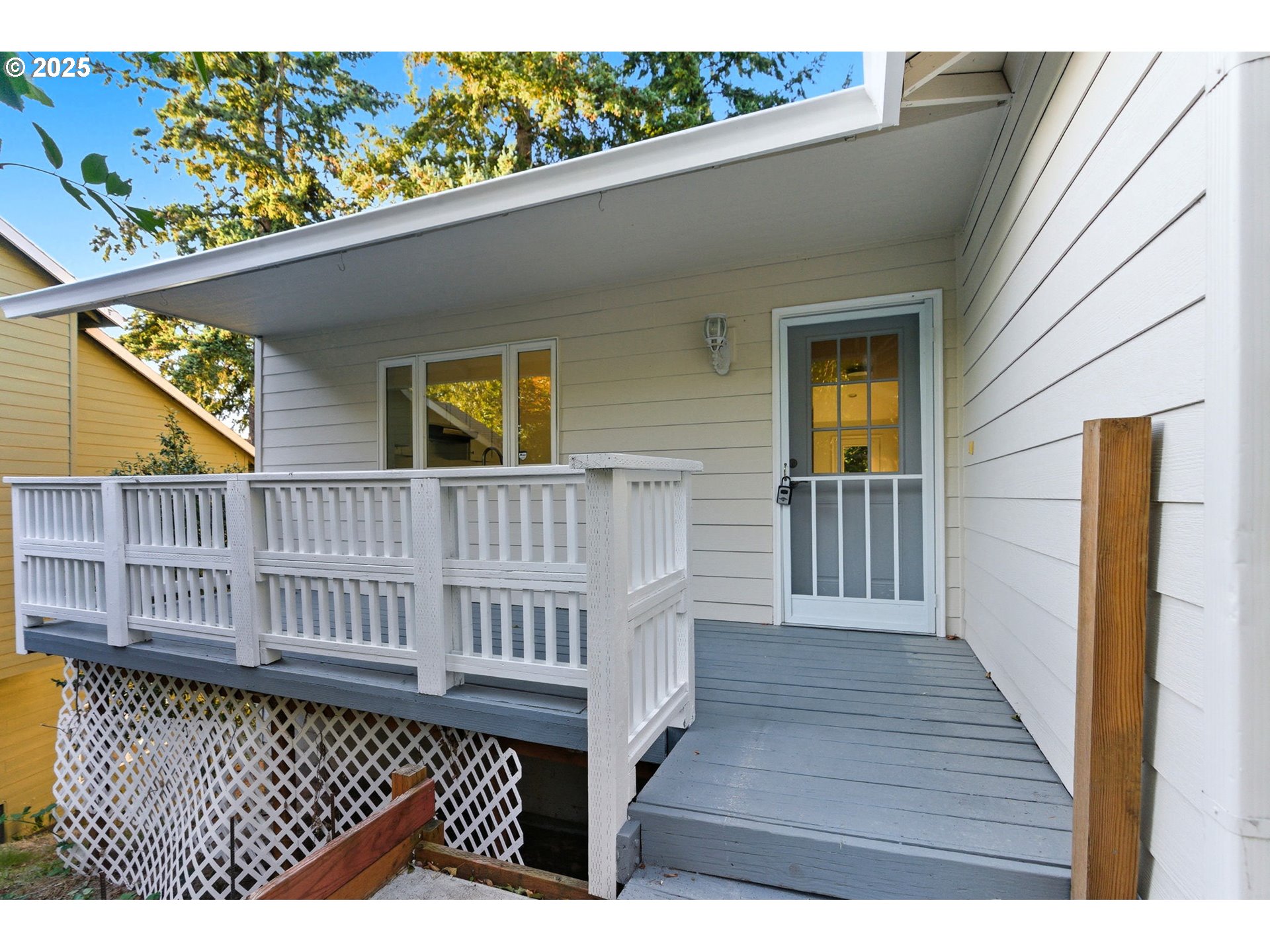 731 SE FOREST GLEN RD