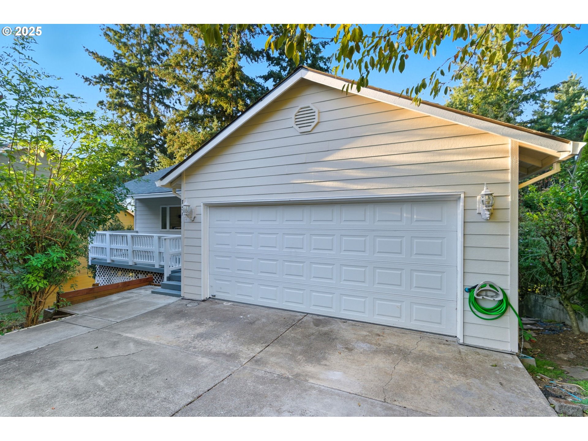731 SE FOREST GLEN RD