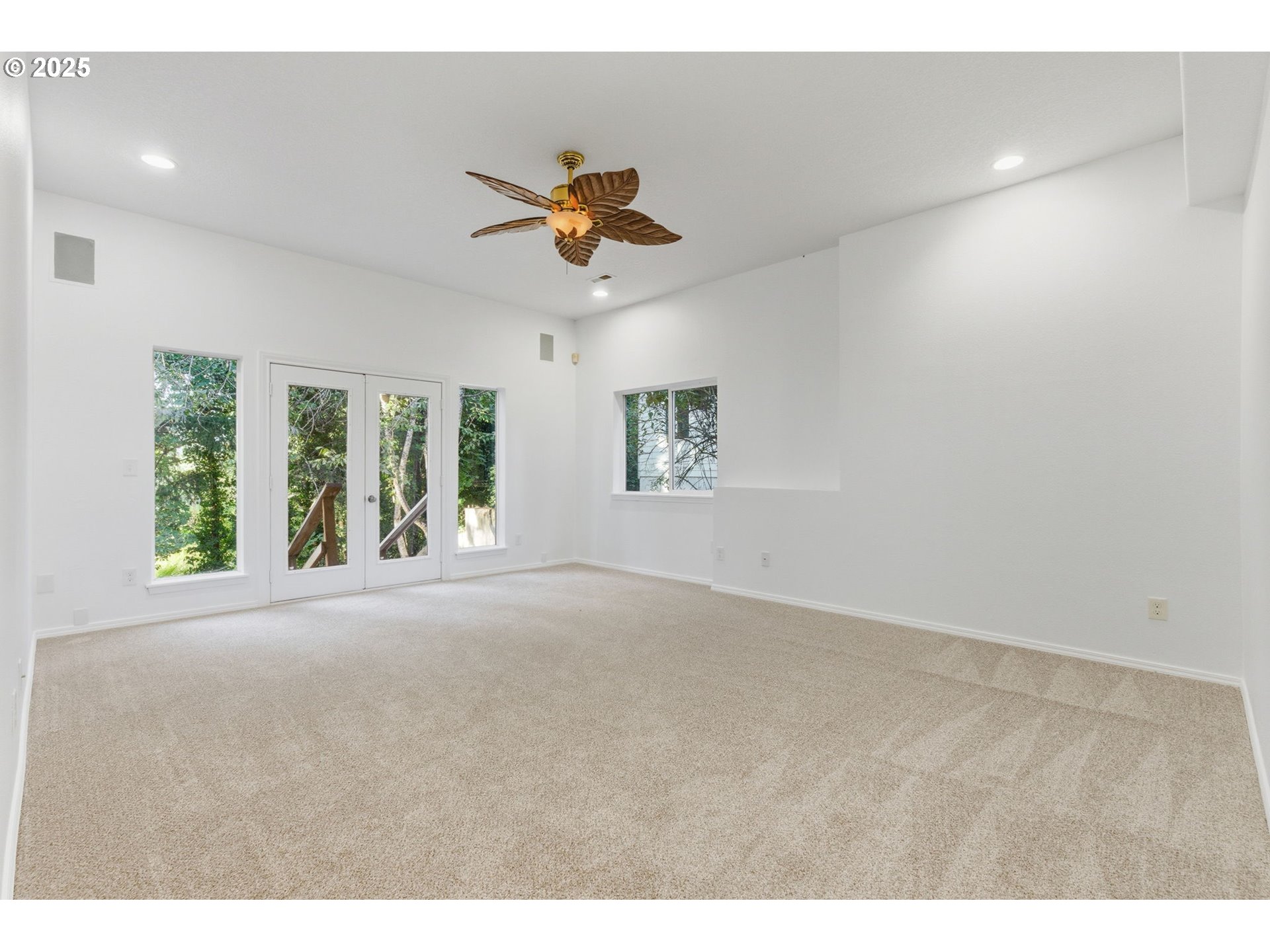 731 SE FOREST GLEN RD
