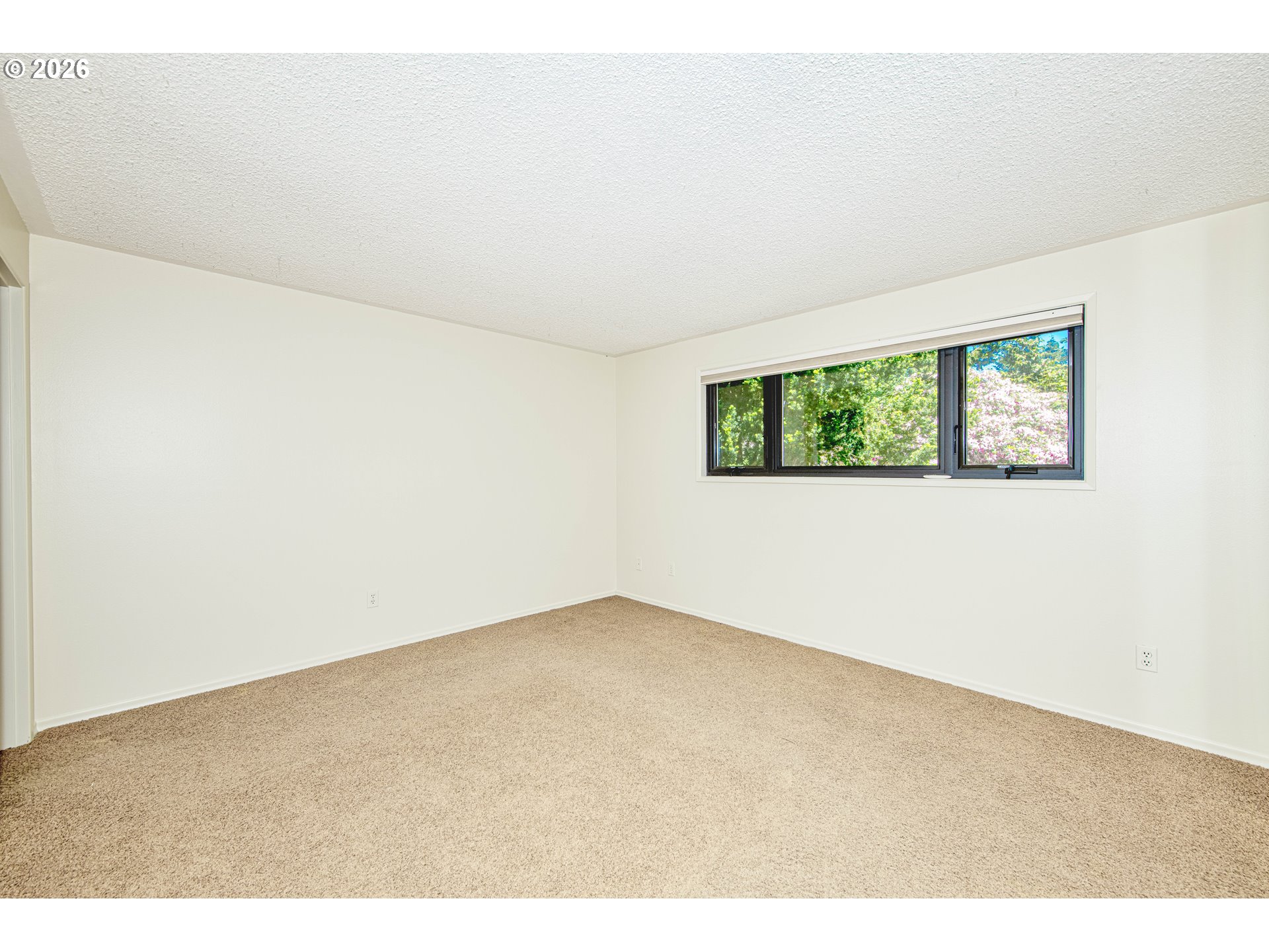9 BRITTEN CT