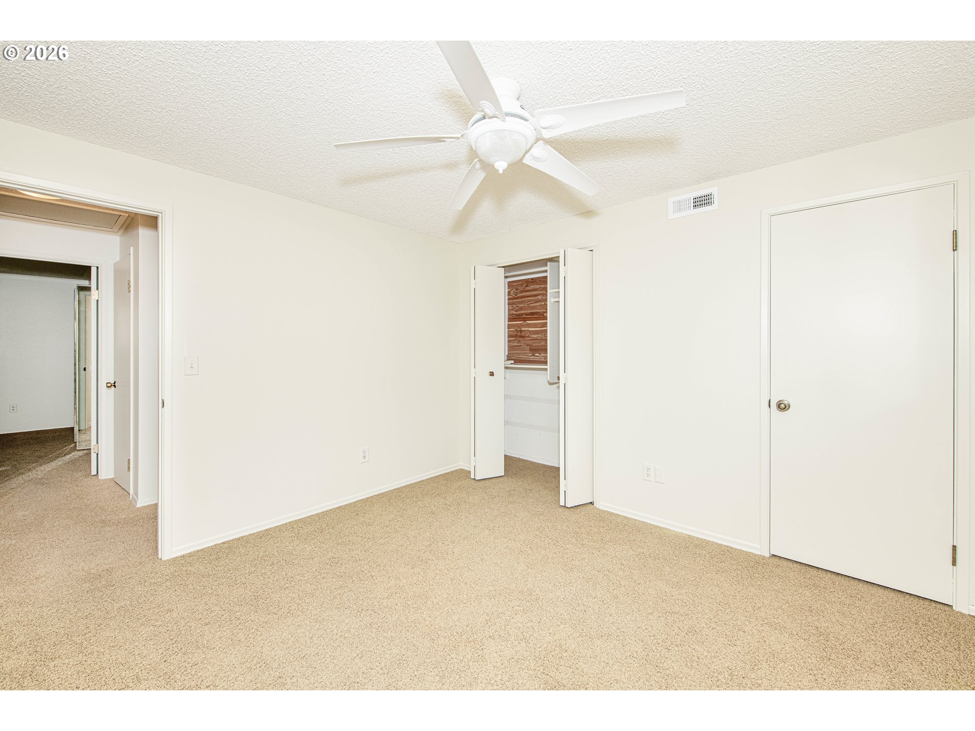 9 BRITTEN CT