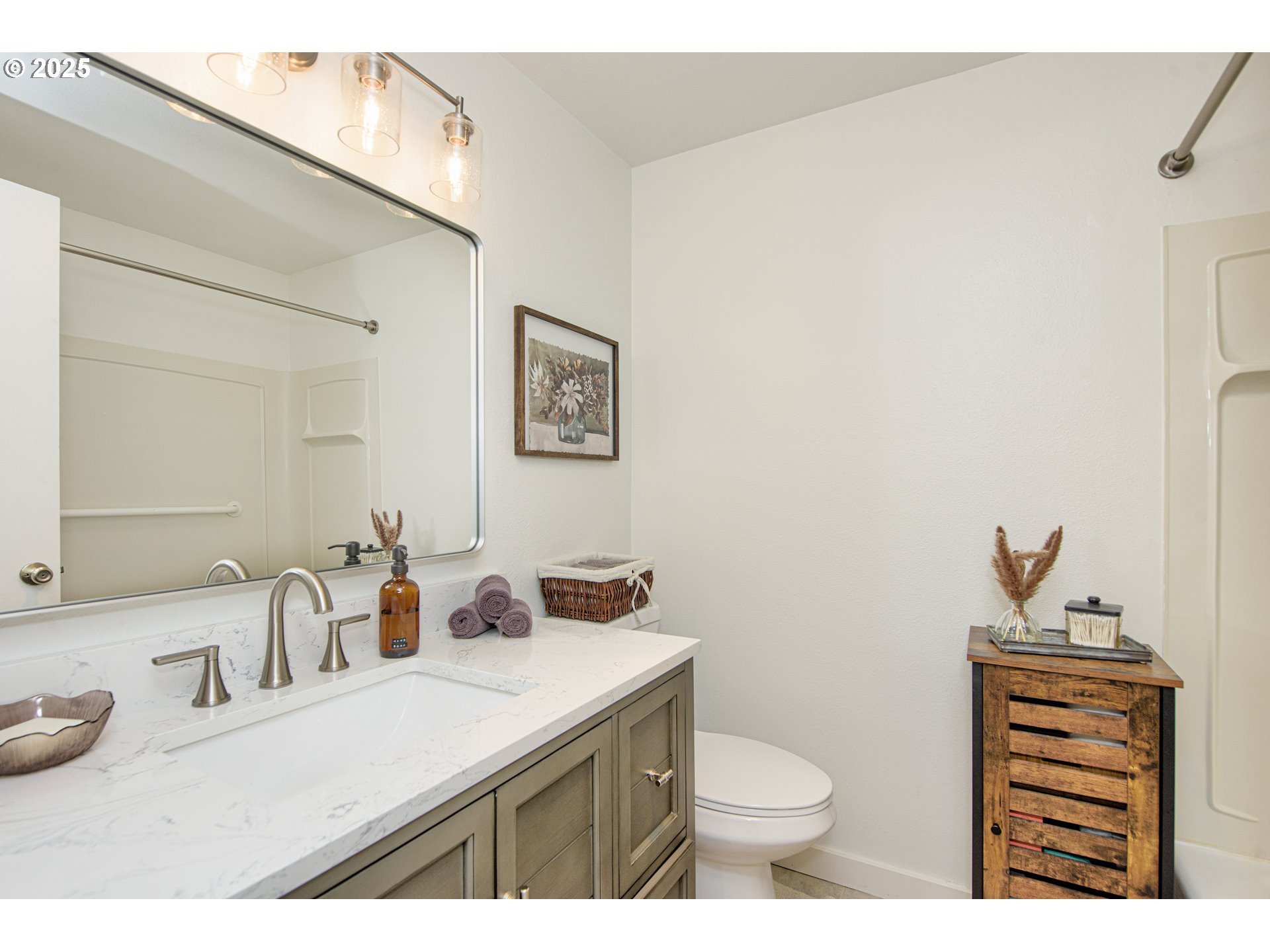 44 EAGLE CREST DR 24