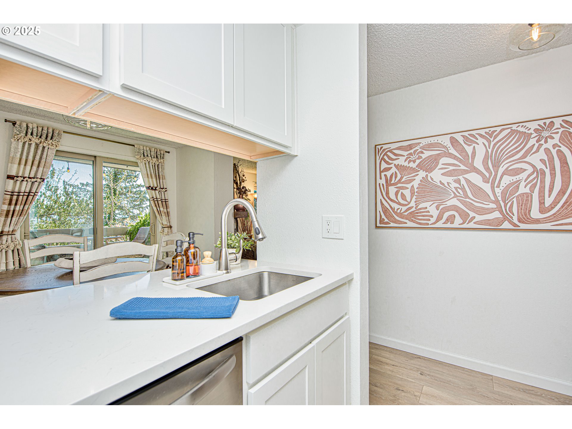 44 EAGLE CREST DR 24