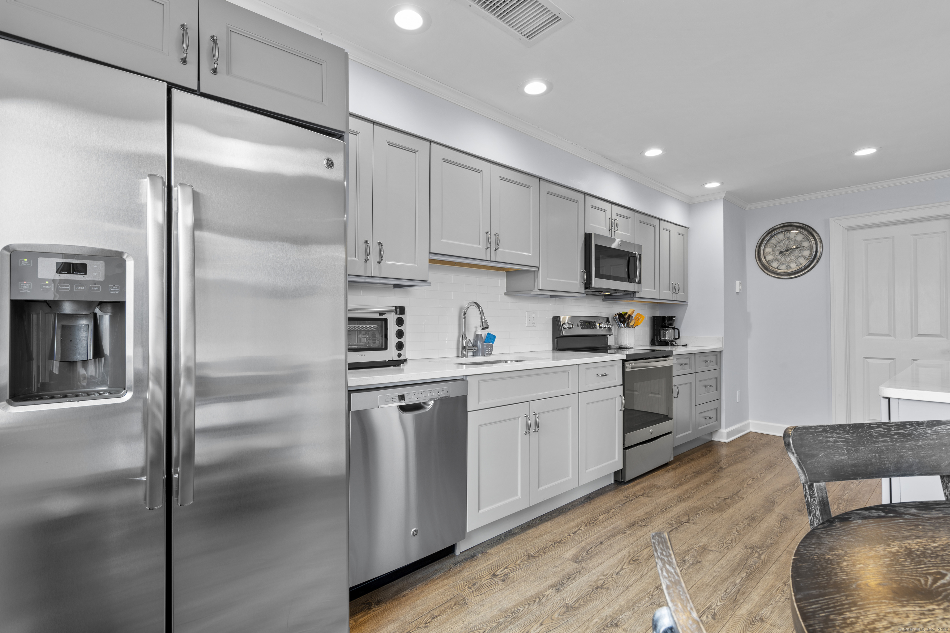 3200 Park Avenue 2B2