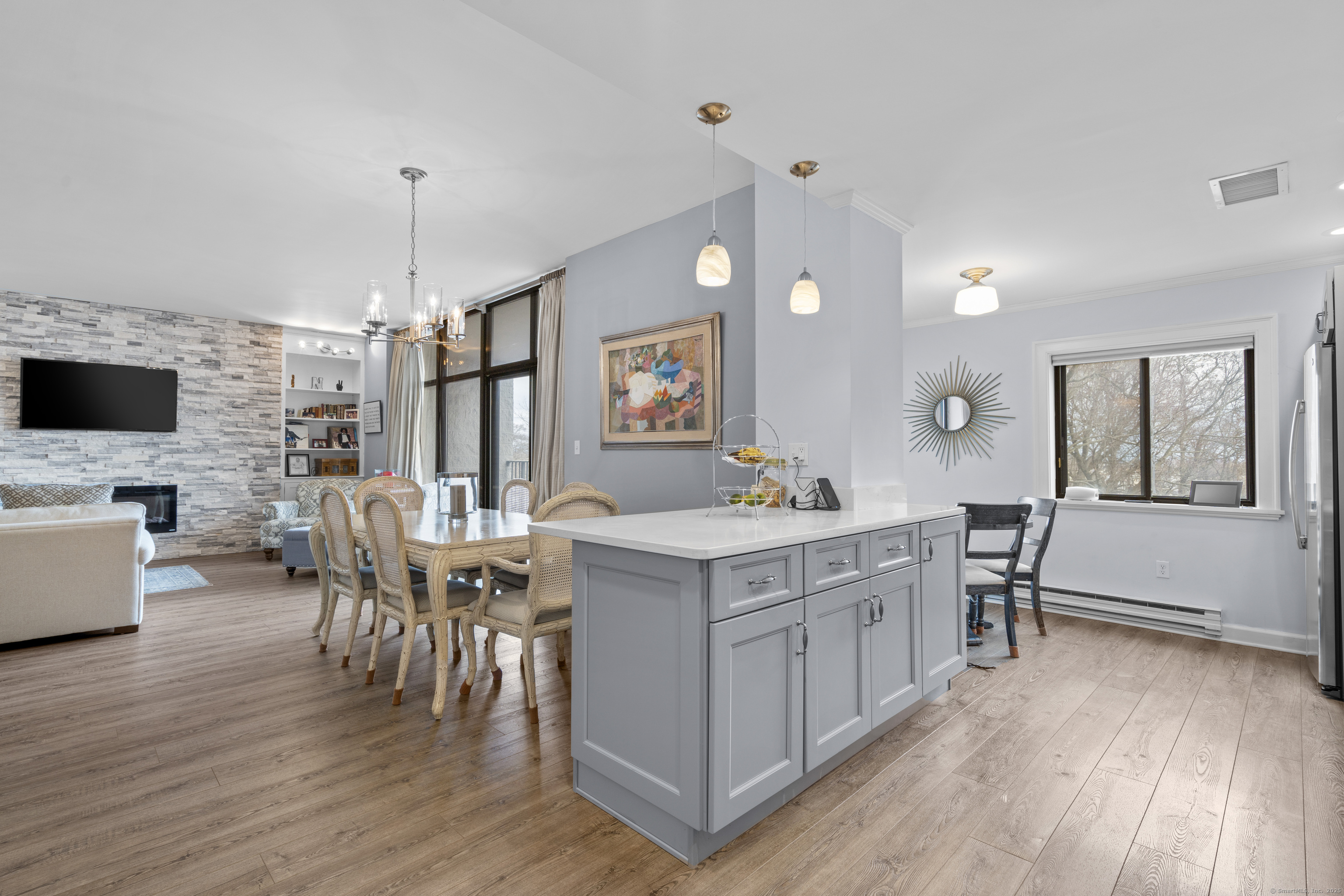 3200 Park Avenue 2B2