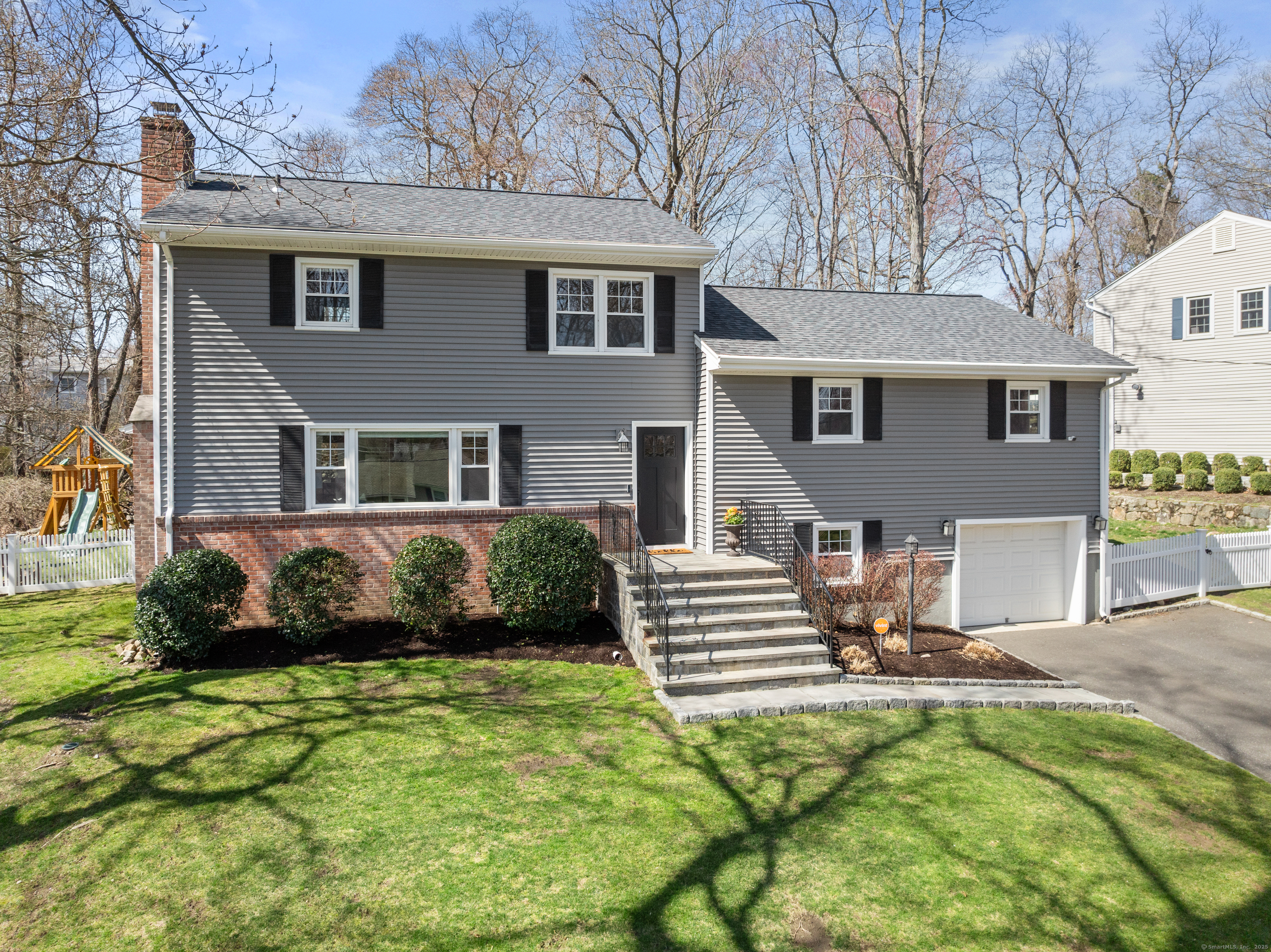 167 Ferncliff Road