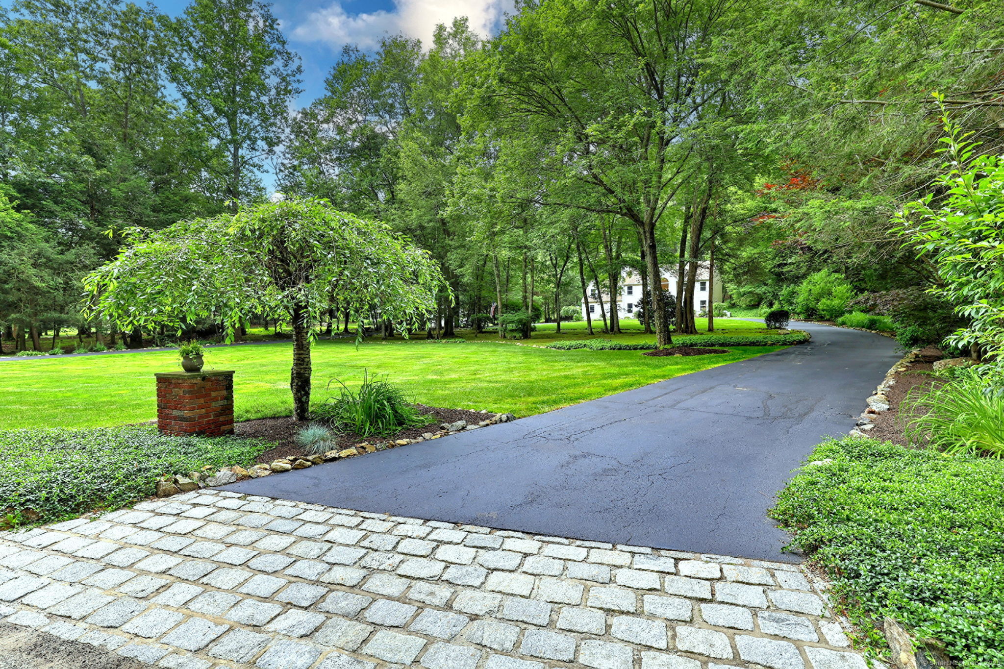 11 Sweetbriar Lane