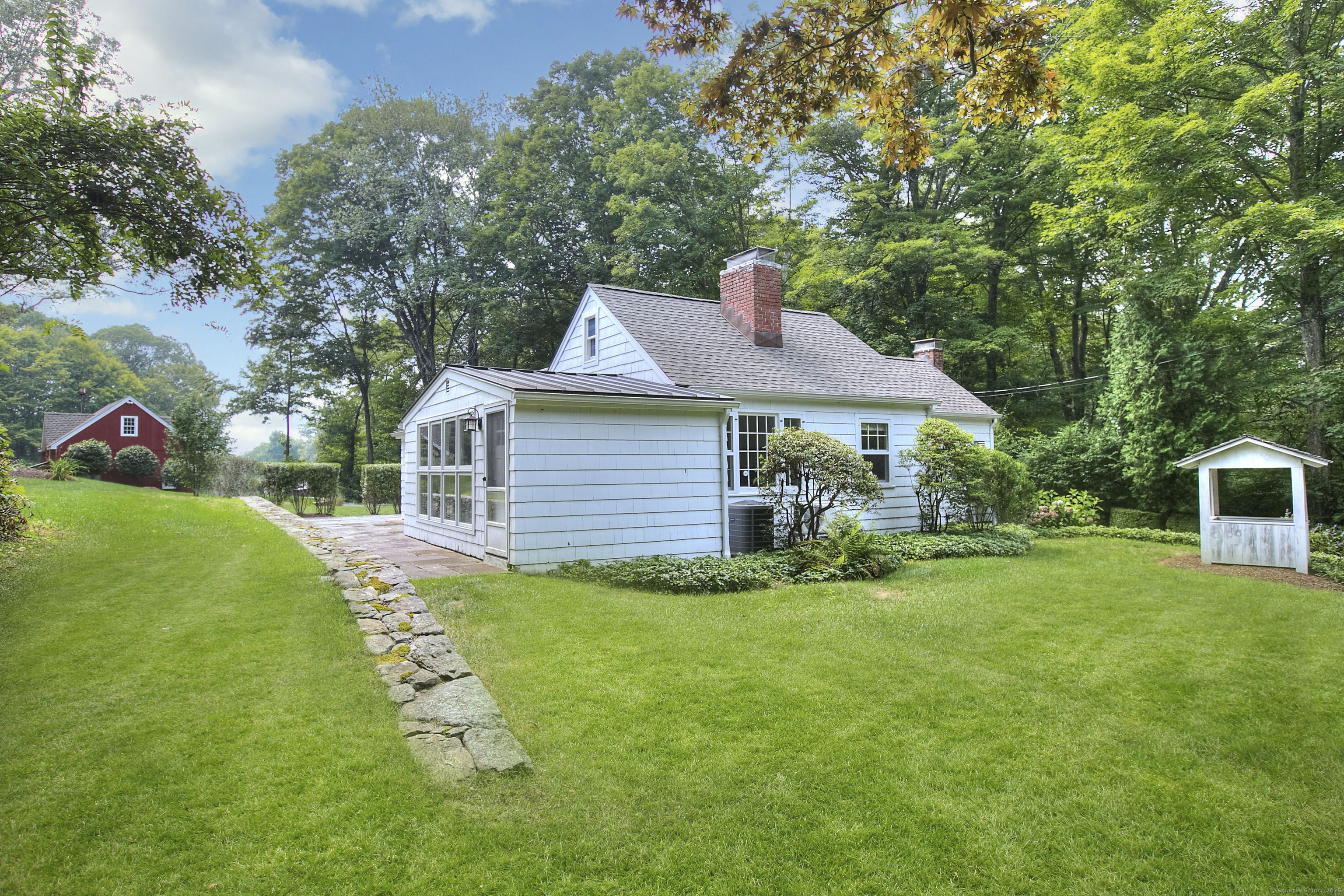 302 Westport Road