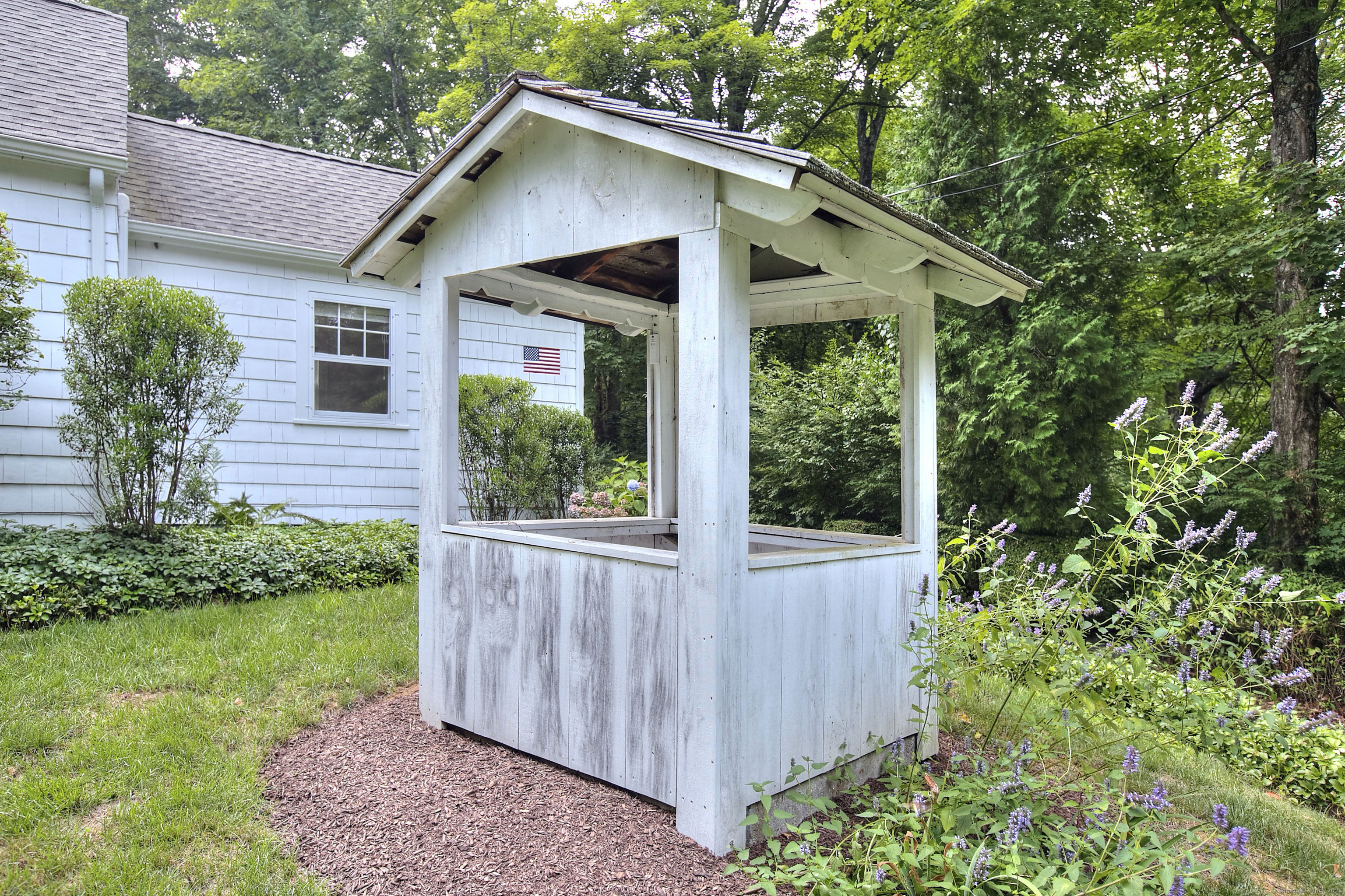 302 Westport Road