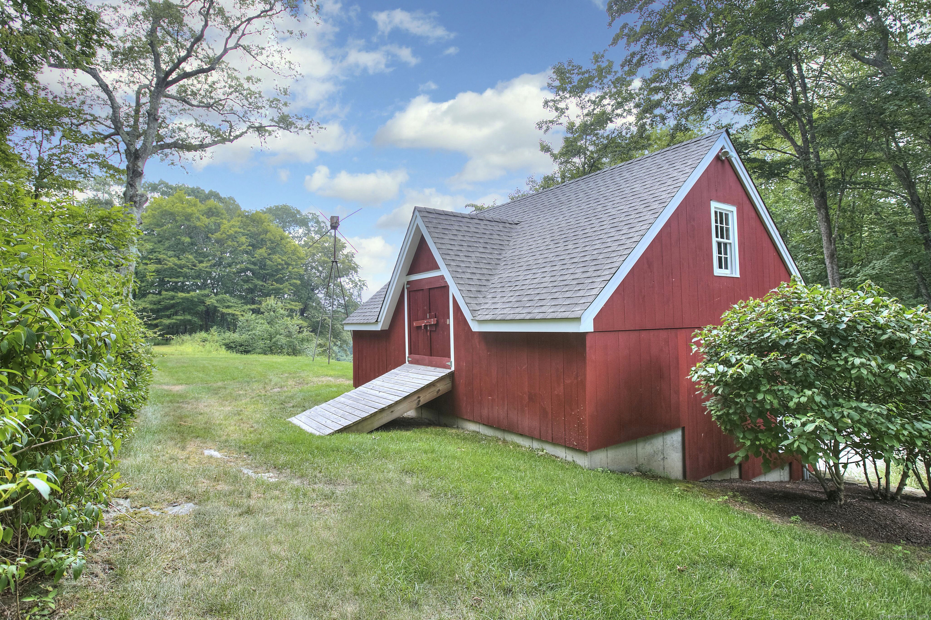 302 Westport Road