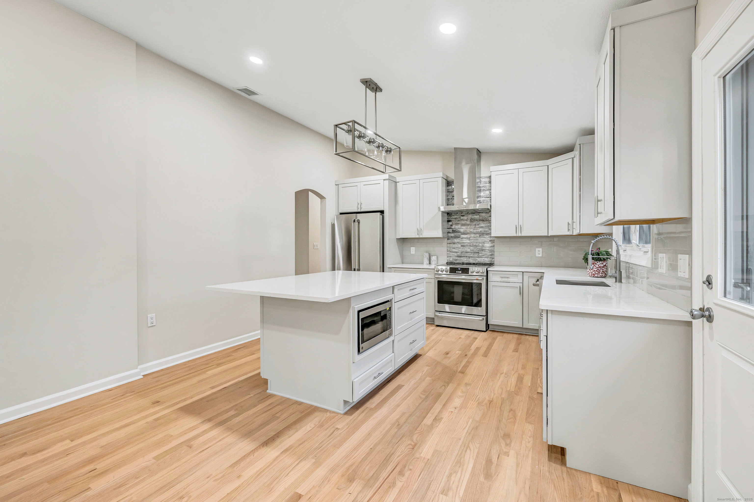 28 Hillside Drive