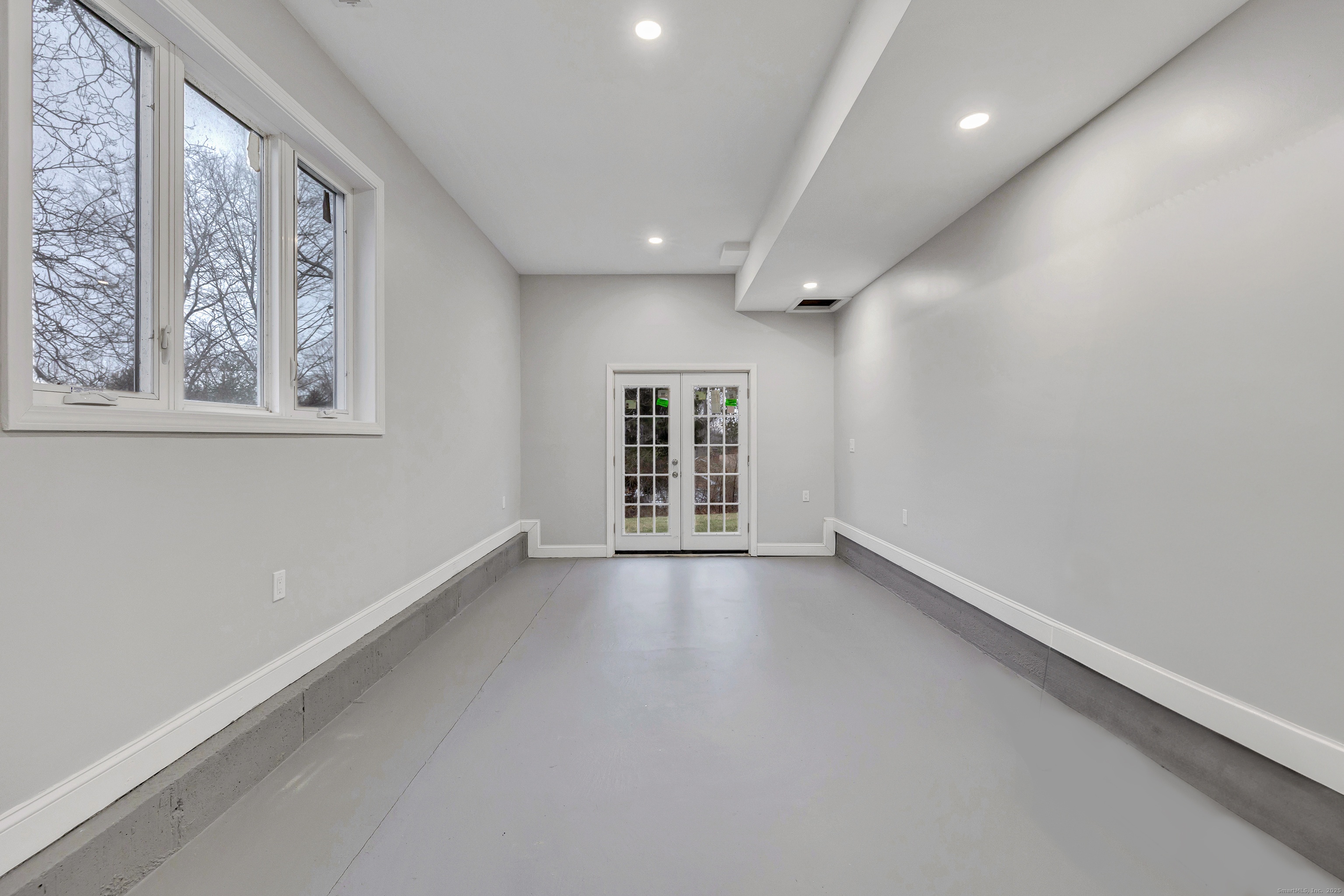 28 Hillside Drive