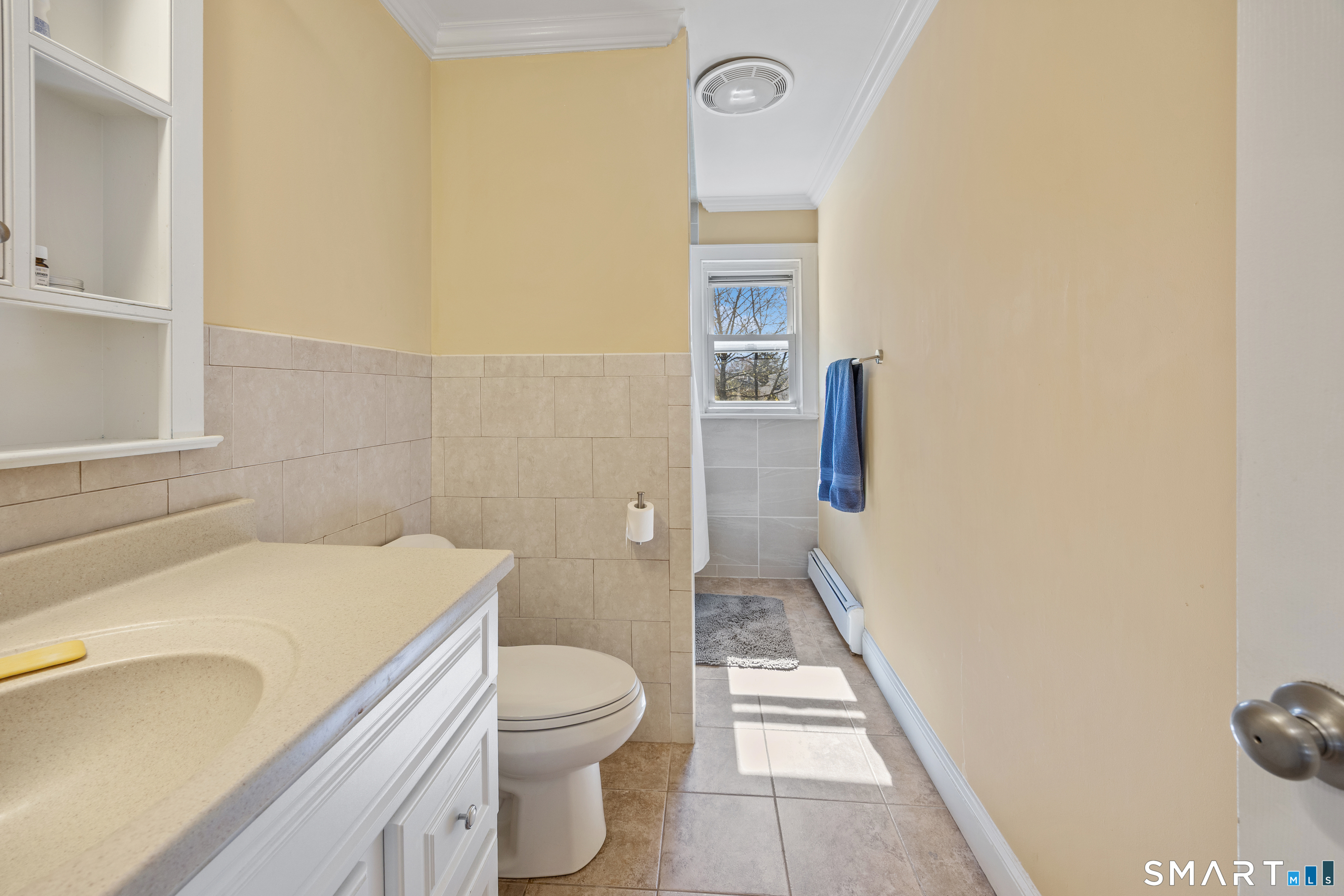 245 Sunnyridge Avenue Unit: 1