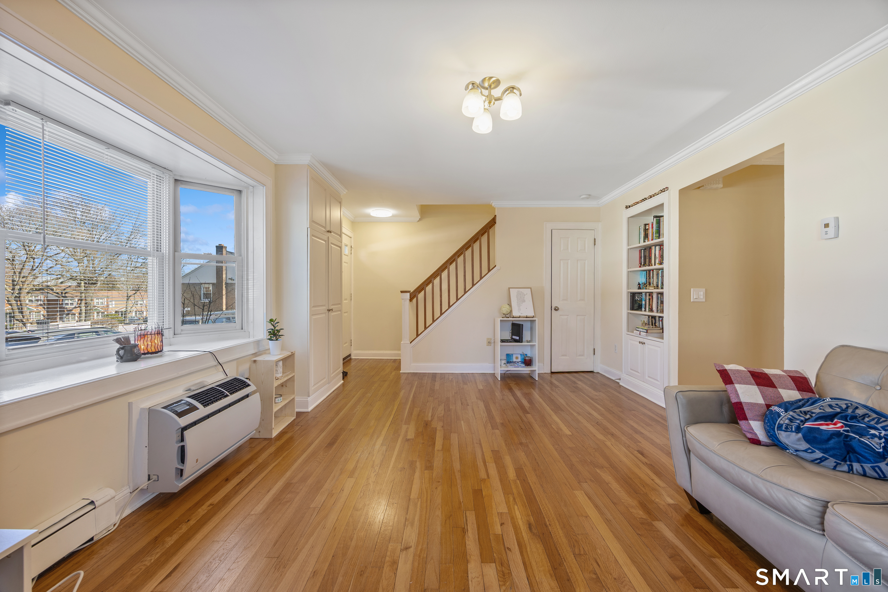 245 Sunnyridge Avenue Unit: 1