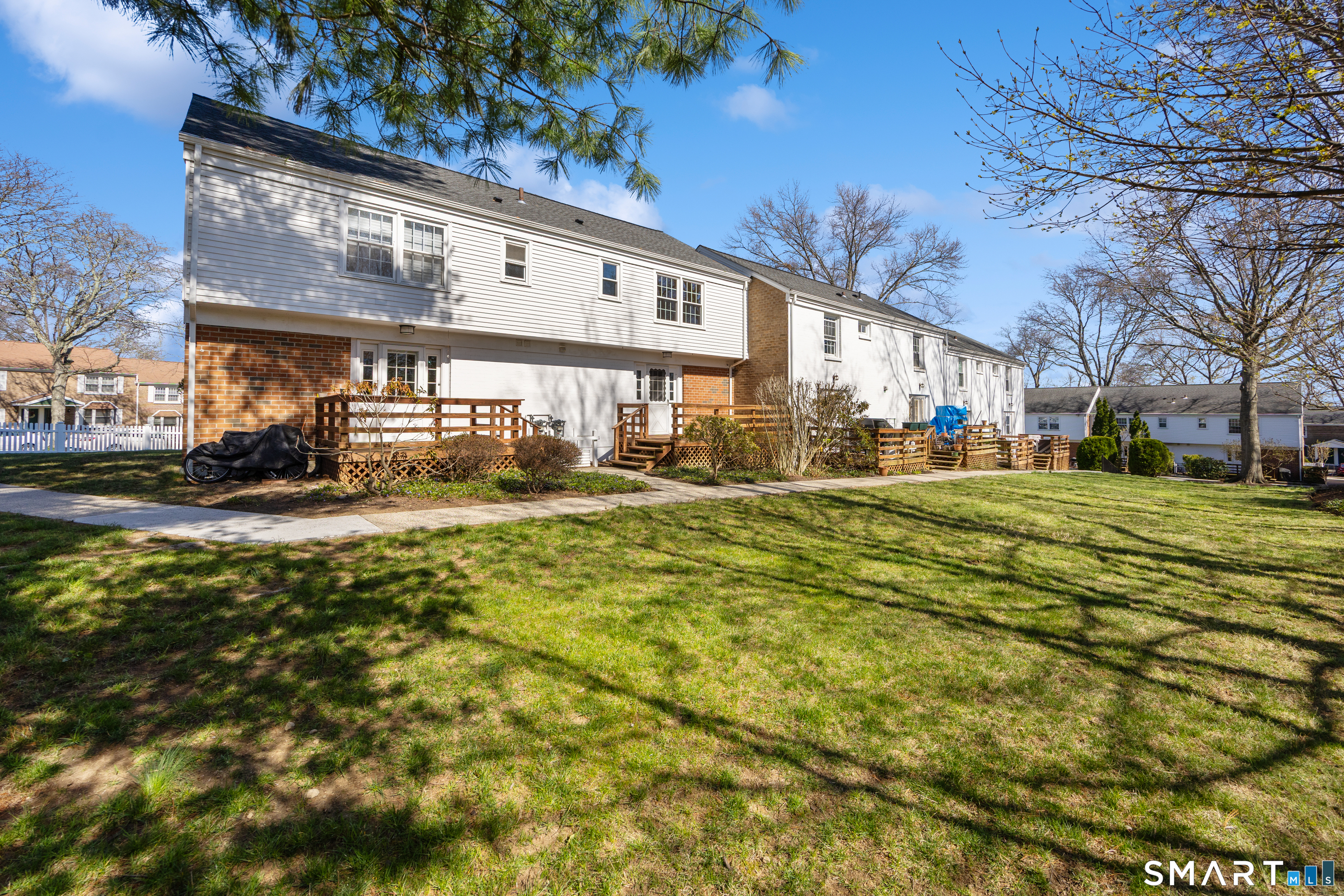 245 Sunnyridge Avenue Unit: 1