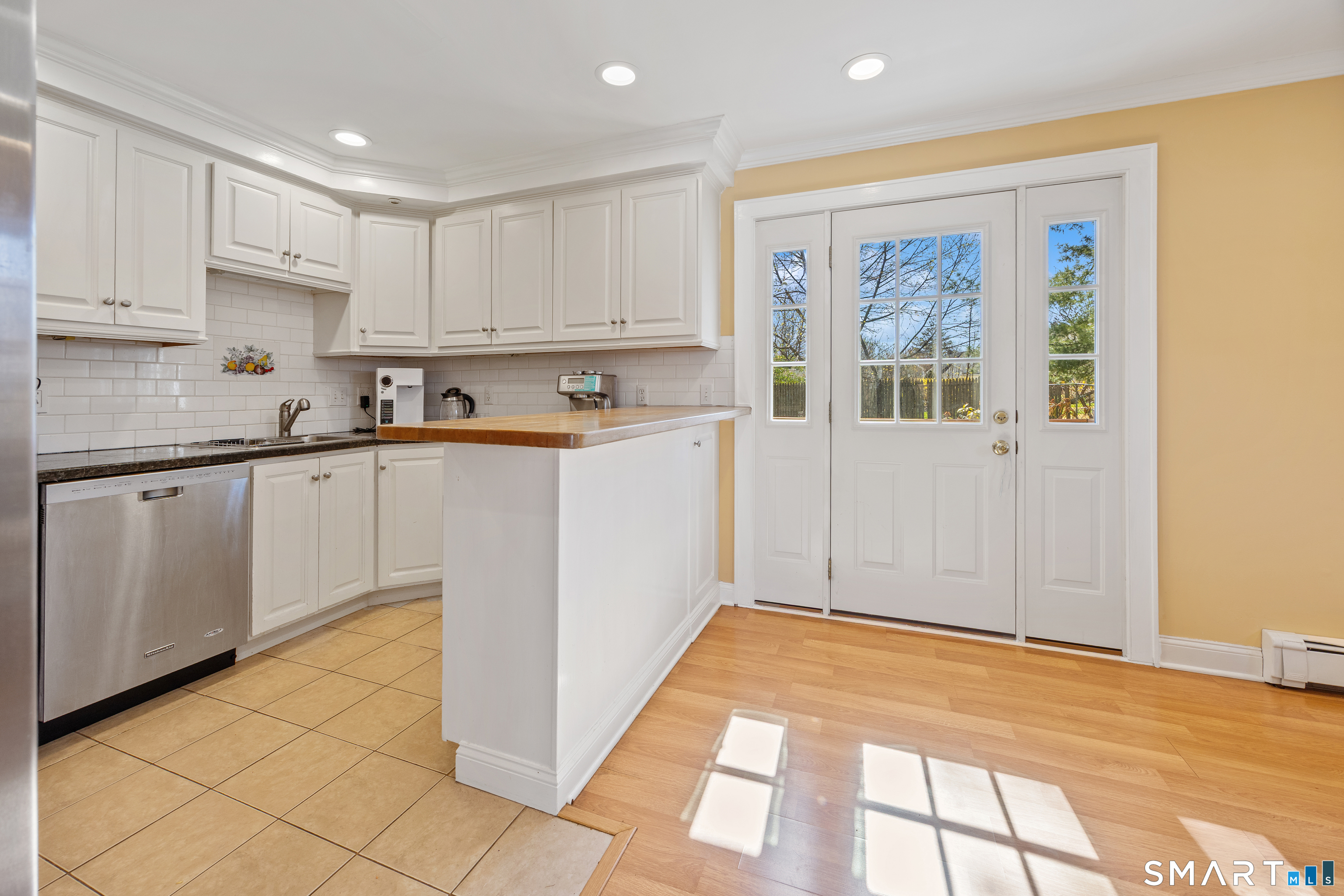 245 Sunnyridge Avenue Unit: 1