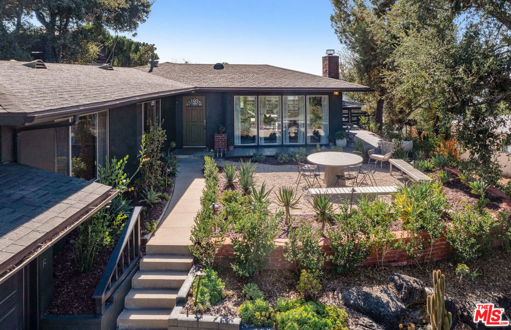 1732 Kaweah Drive