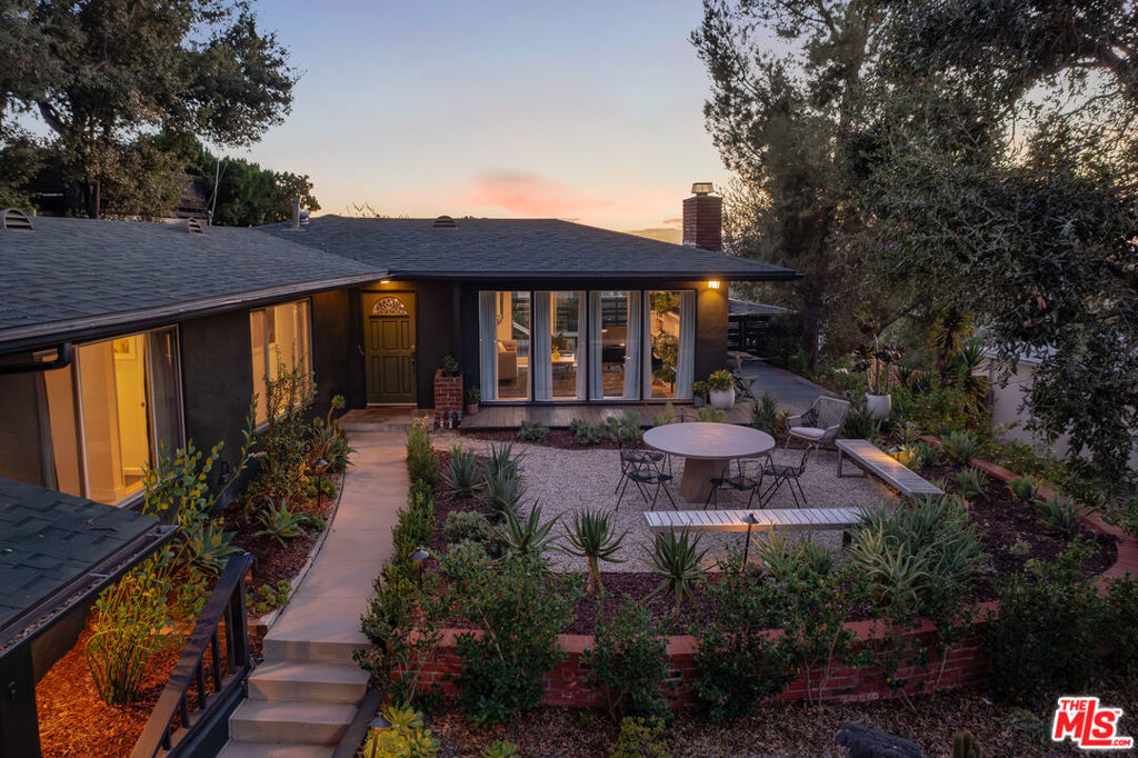 1732 Kaweah Drive