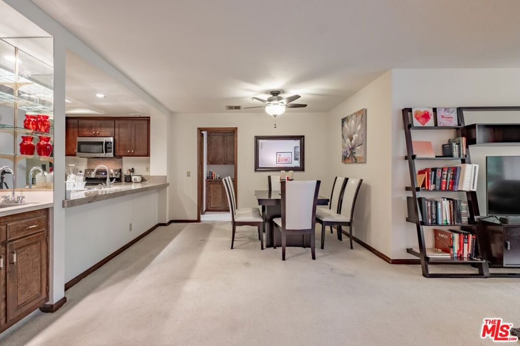 880 W 1st Street 415