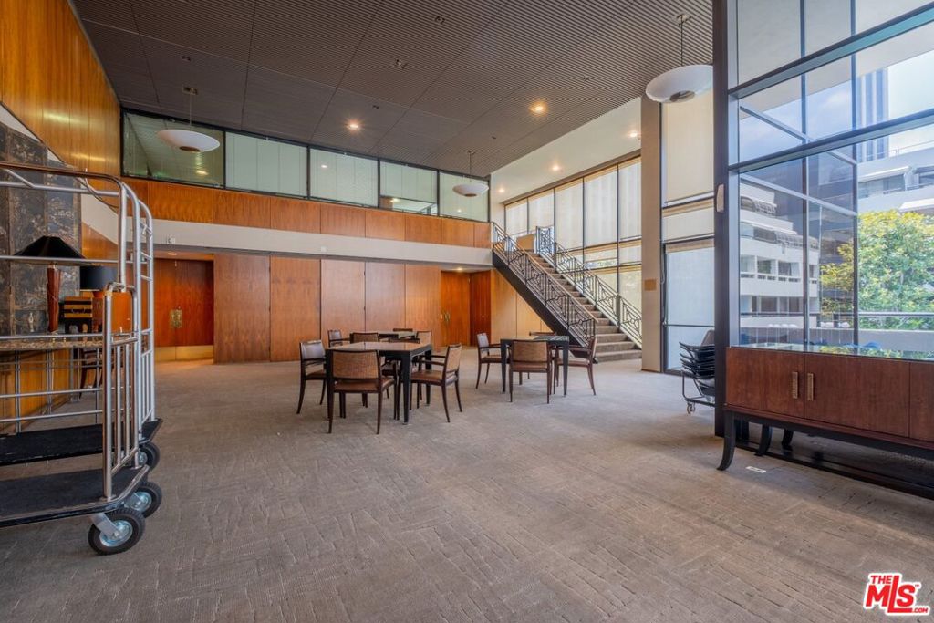 880 W 1st Street 415