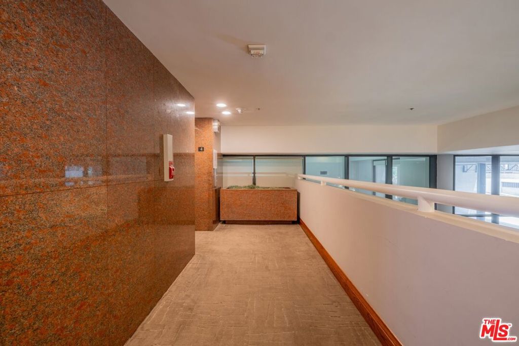 880 W 1st Street 415