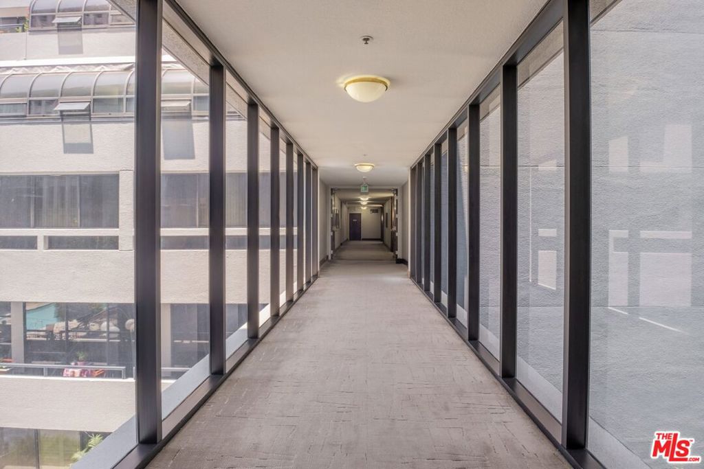 880 W 1st Street 415