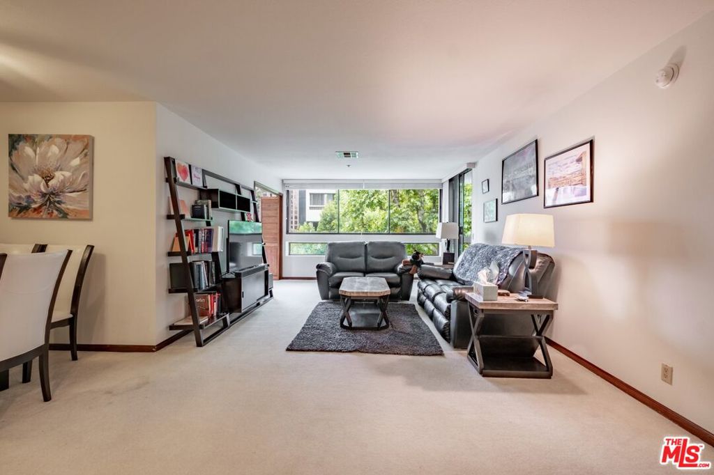 880 W 1st Street 415