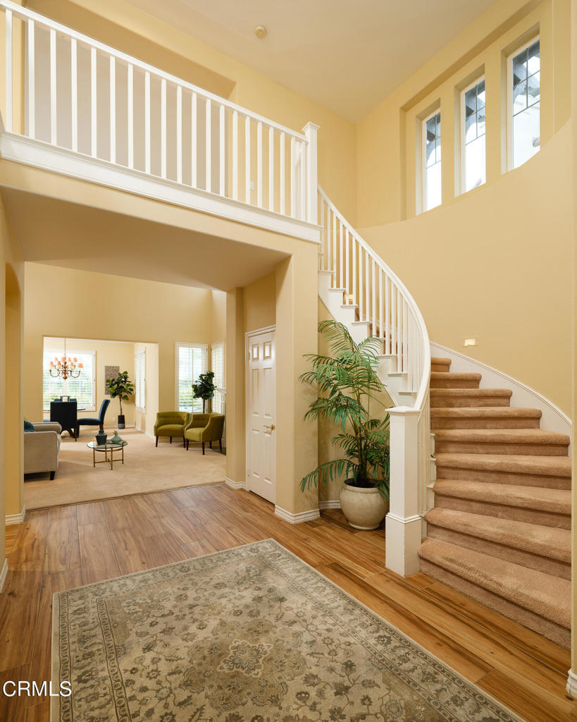 810 W Heritage Oak Court
