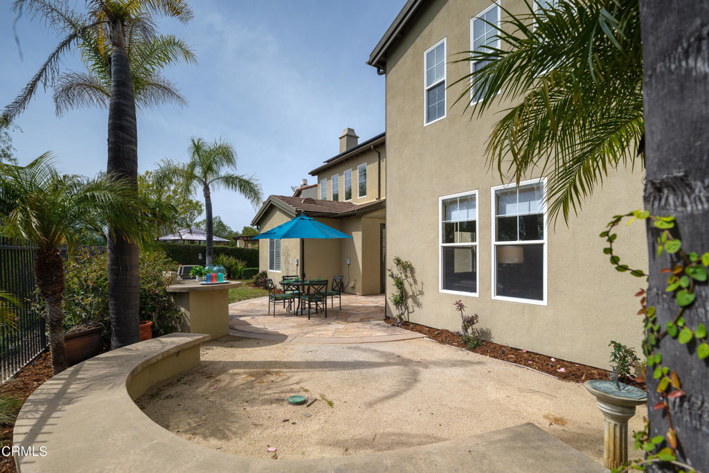 810 W Heritage Oak Court