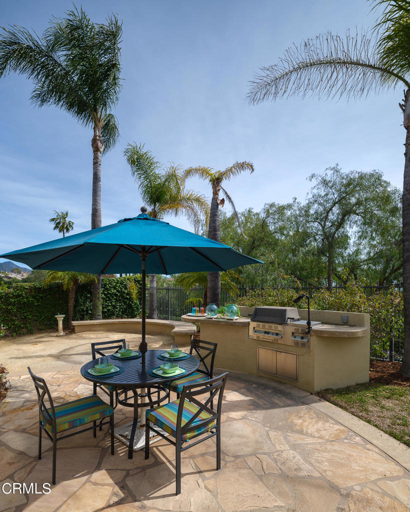 810 W Heritage Oak Court