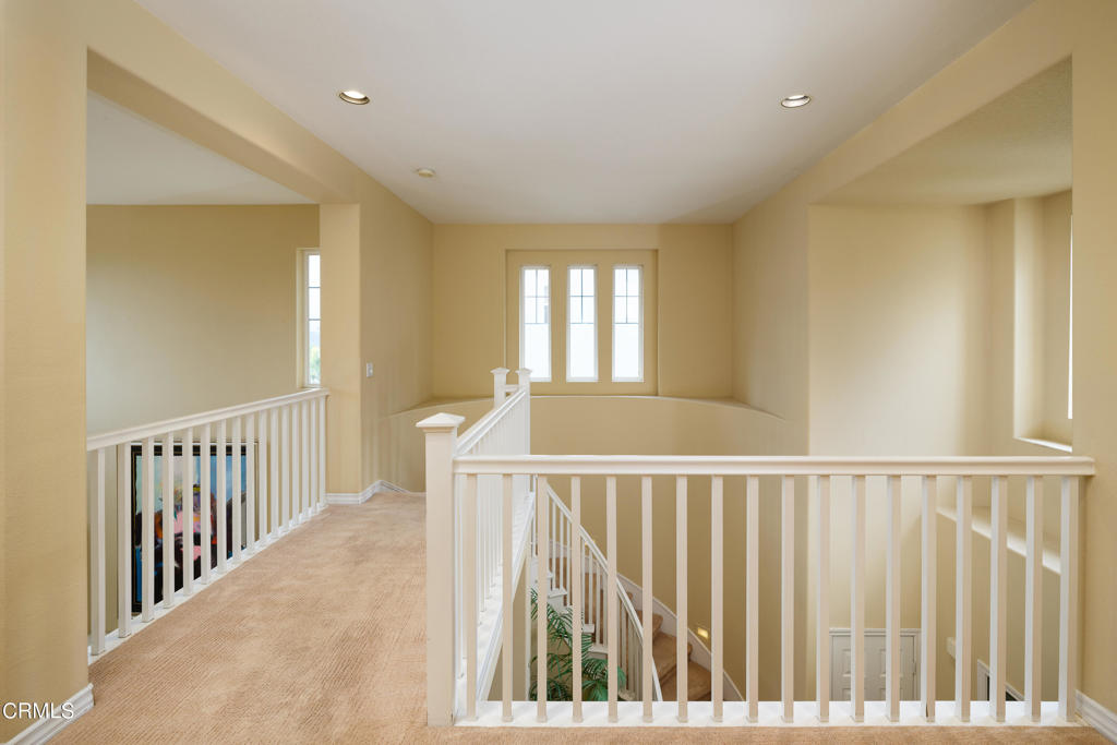 810 W Heritage Oak Court