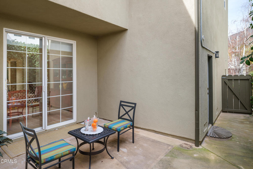 810 W Heritage Oak Court