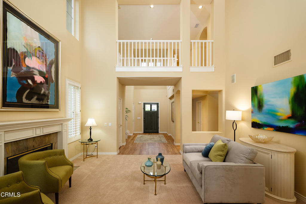 810 W Heritage Oak Court
