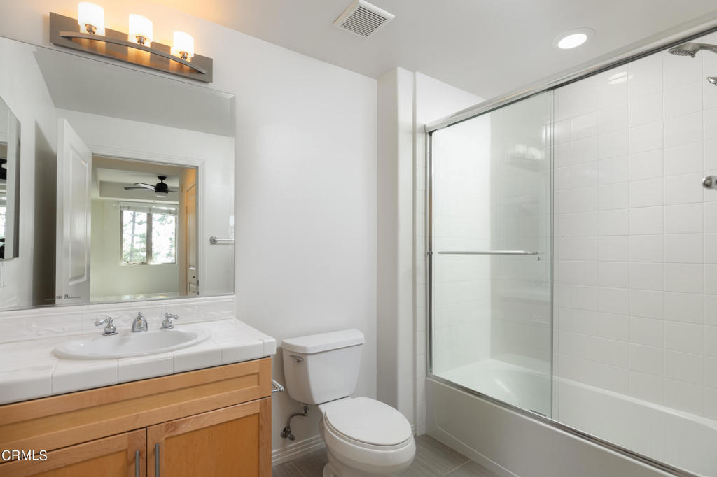 931 E E Walnut Street 304
