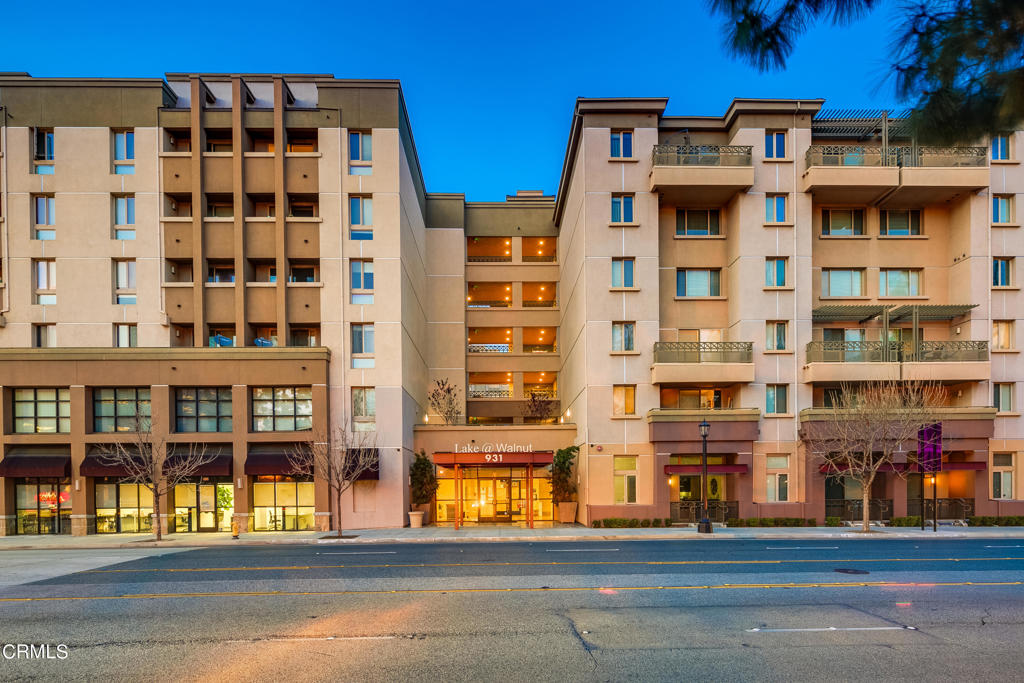 931 E E Walnut Street 304