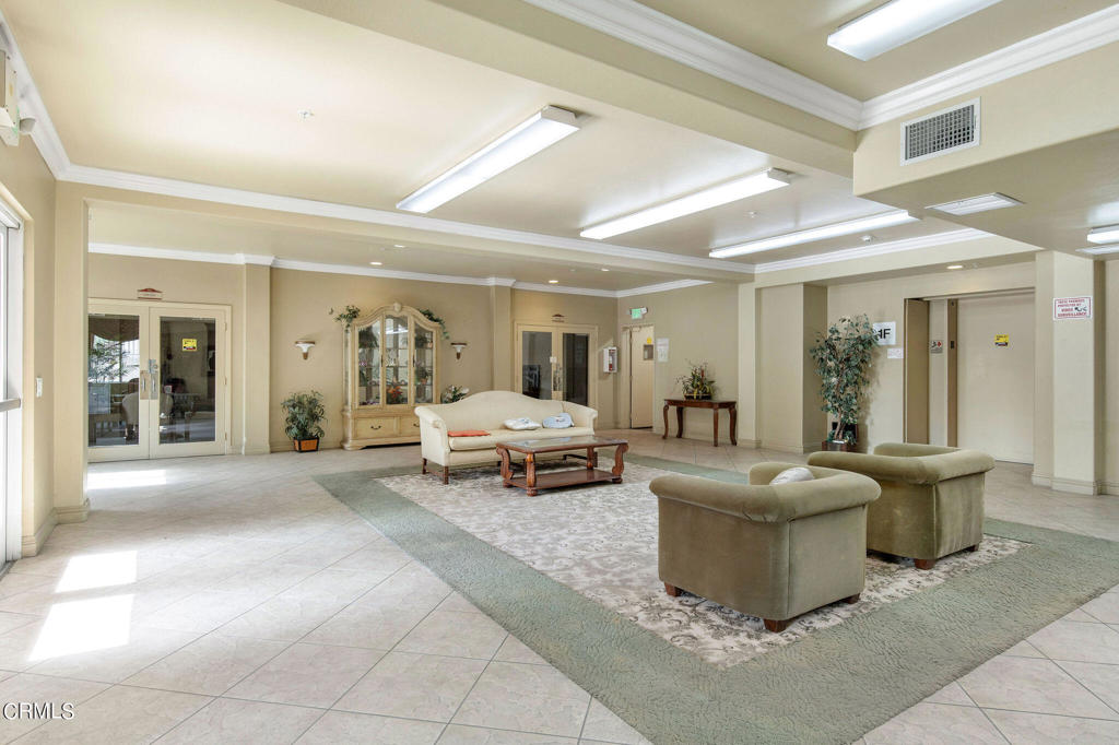 120 N Moore Avenue 303