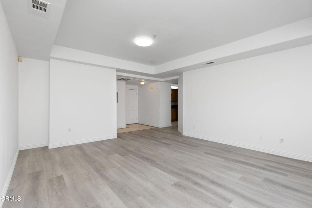 120 N Moore Avenue 303